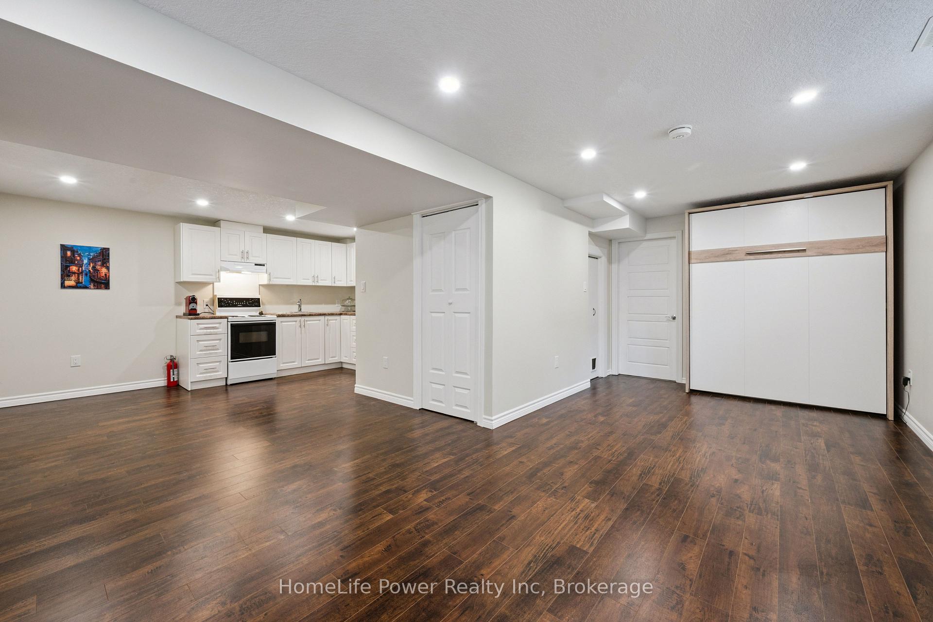 Photo 33 of 54 Elliot Avenue E, Centre Wellington, Fergus — HOMEH
