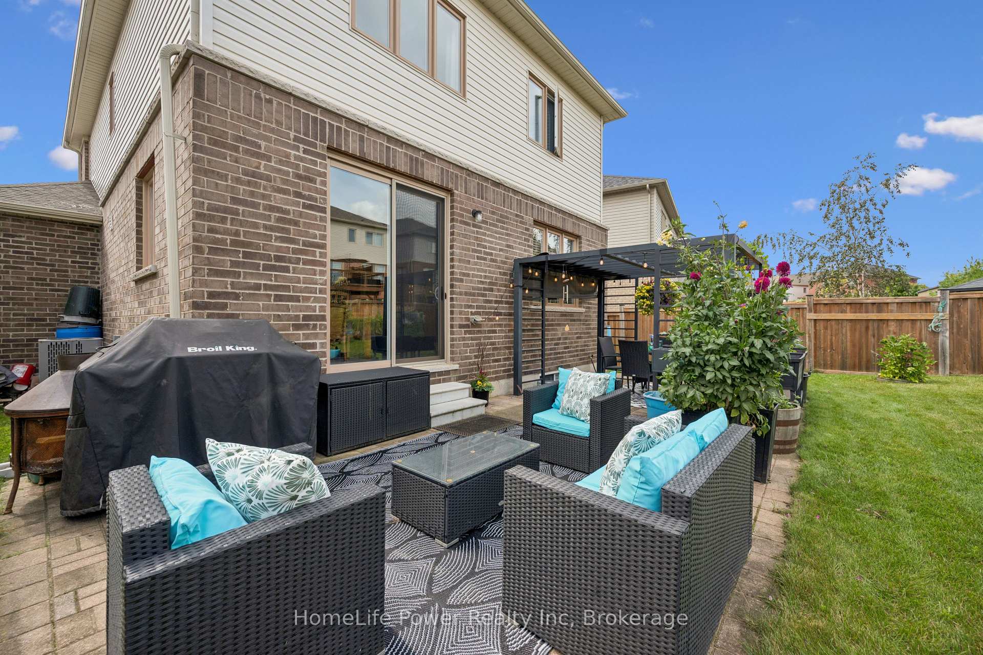 Photo 36 of 54 Elliot Avenue E, Centre Wellington, Fergus — HOMEH