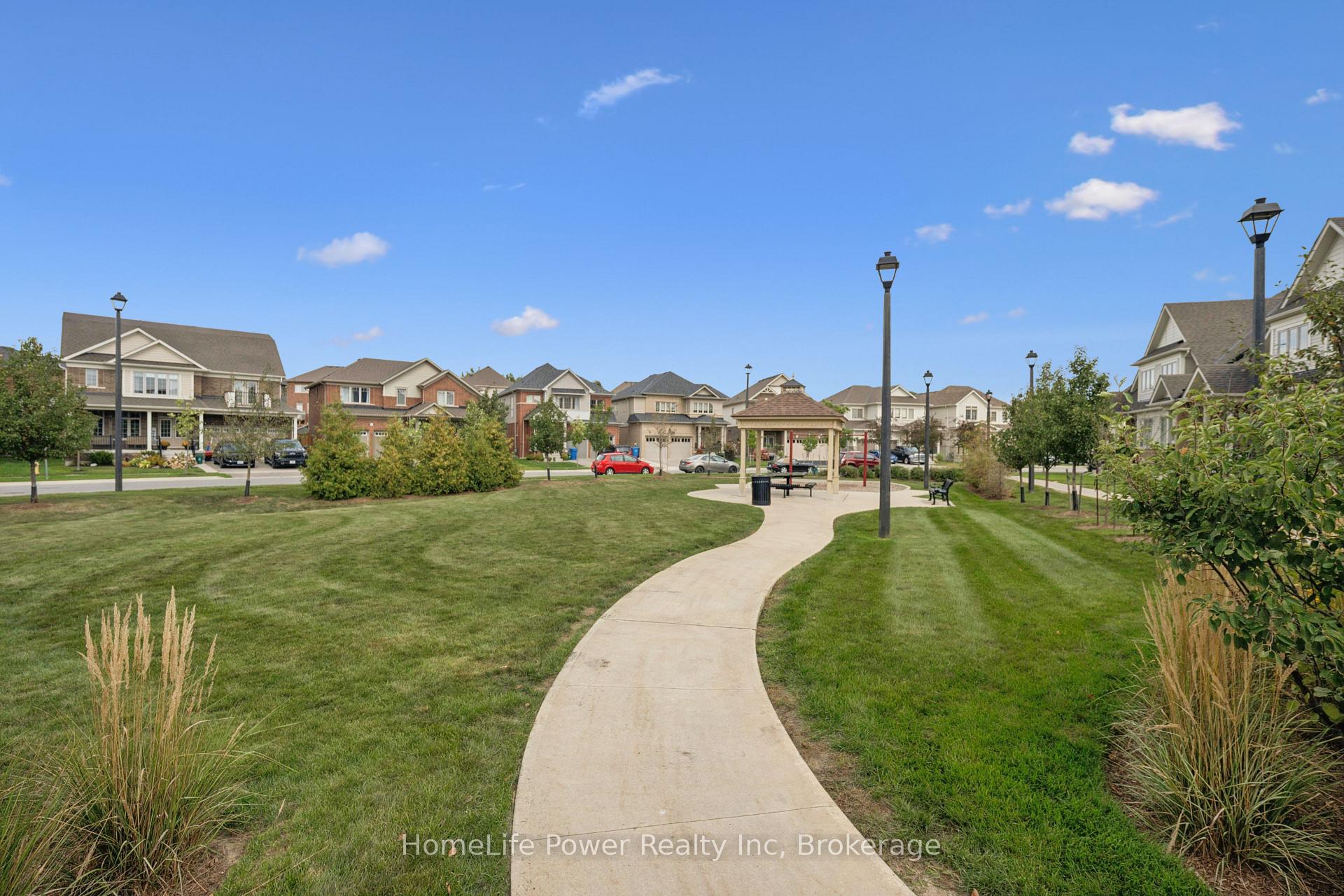Photo 42 of 54 Elliot Avenue E, Centre Wellington, Fergus — HOMEH