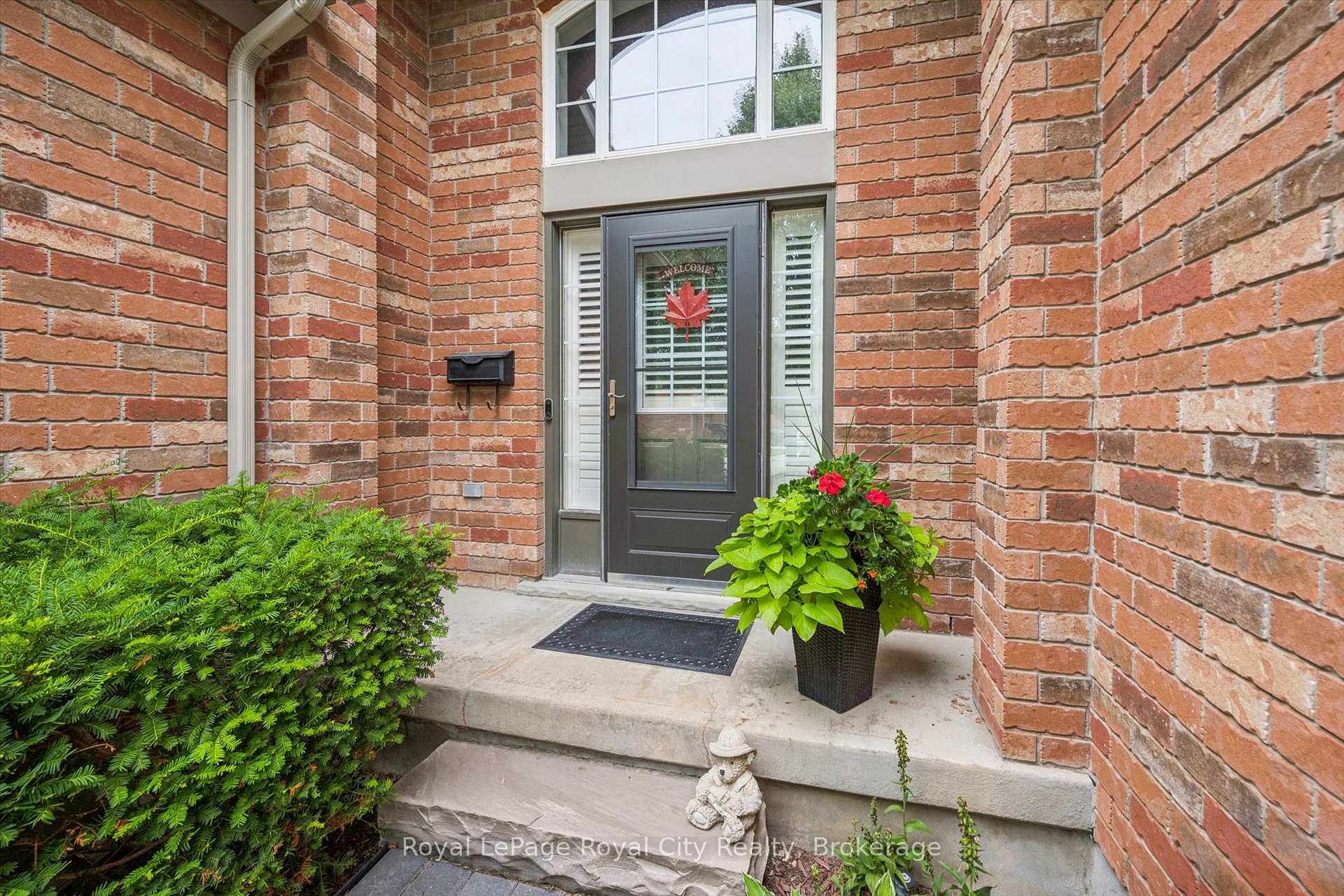 Photo 4 of Unit 10, 755 Willow Road, Guelph, Willow West/Sugarbush/West Acres — HOMEH