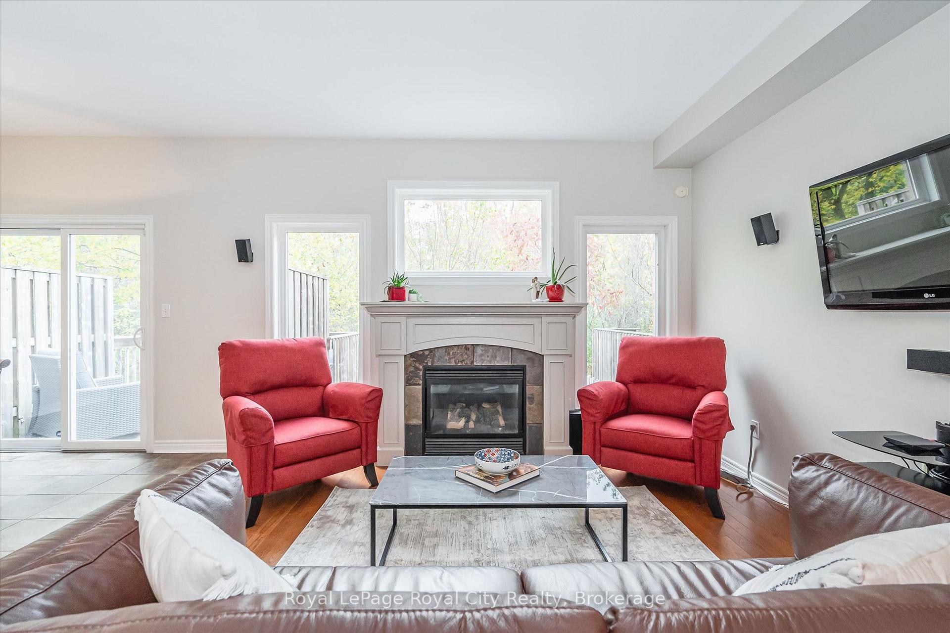 Photo 8 of Unit 10, 755 Willow Road, Guelph, Willow West/Sugarbush/West Acres — HOMEH