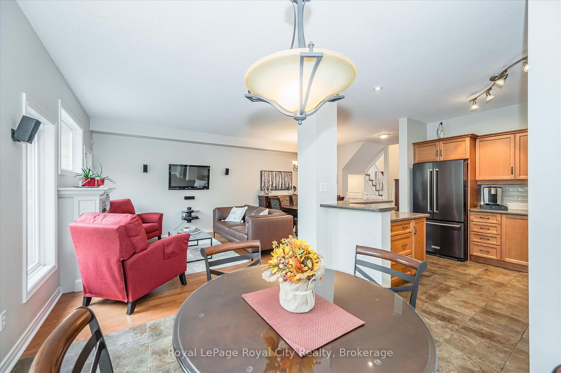 Photo 17 of Unit 10, 755 Willow Road, Guelph, Willow West/Sugarbush/West Acres — HOMEH