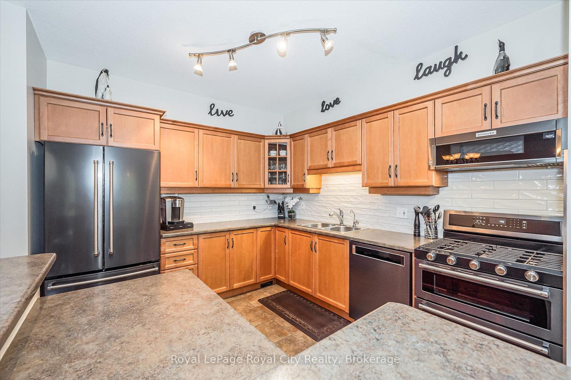 Photo 18 of Unit 10, 755 Willow Road, Guelph, Willow West/Sugarbush/West Acres — HOMEH