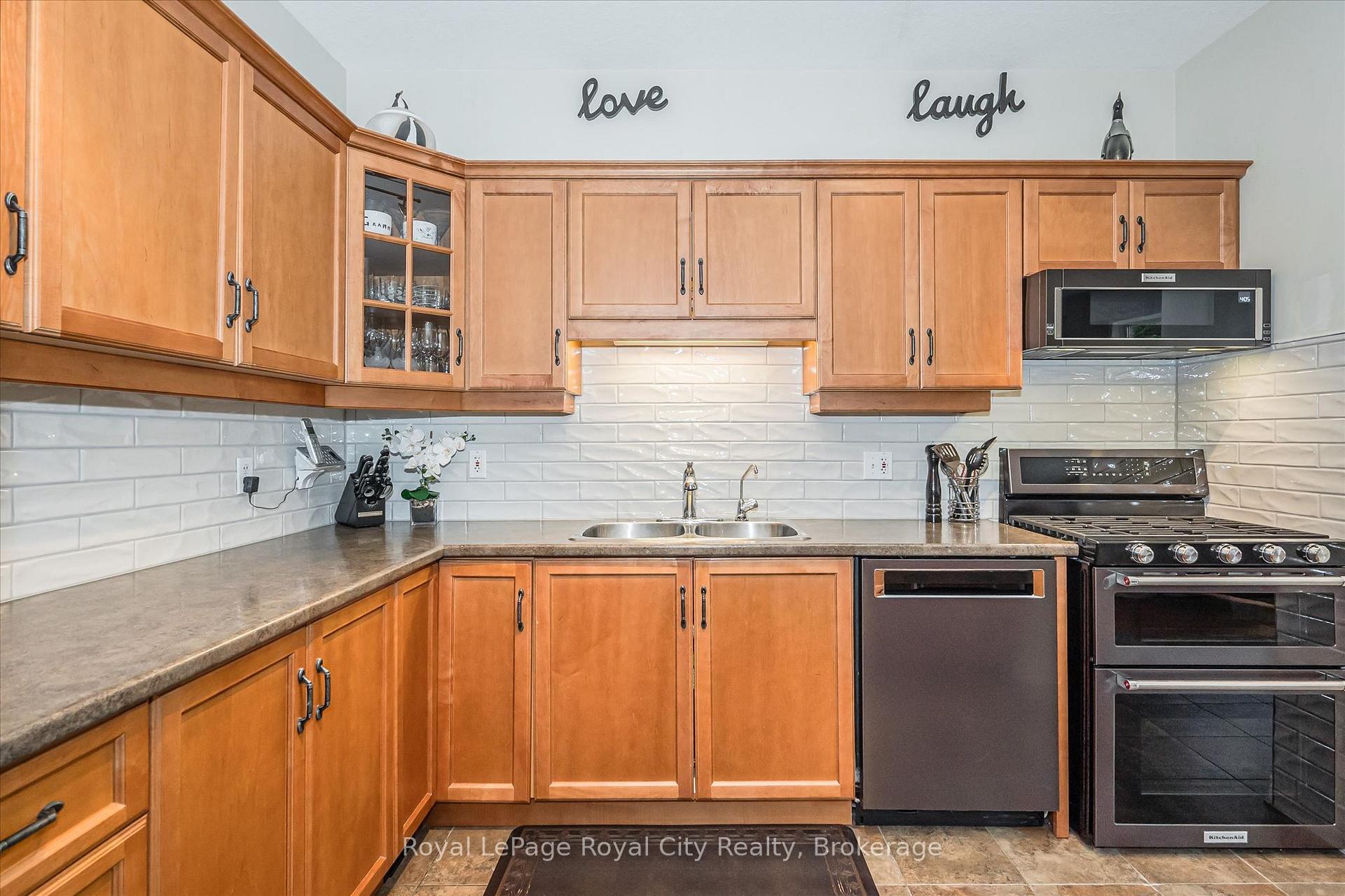 Photo 21 of Unit 10, 755 Willow Road, Guelph, Willow West/Sugarbush/West Acres — HOMEH