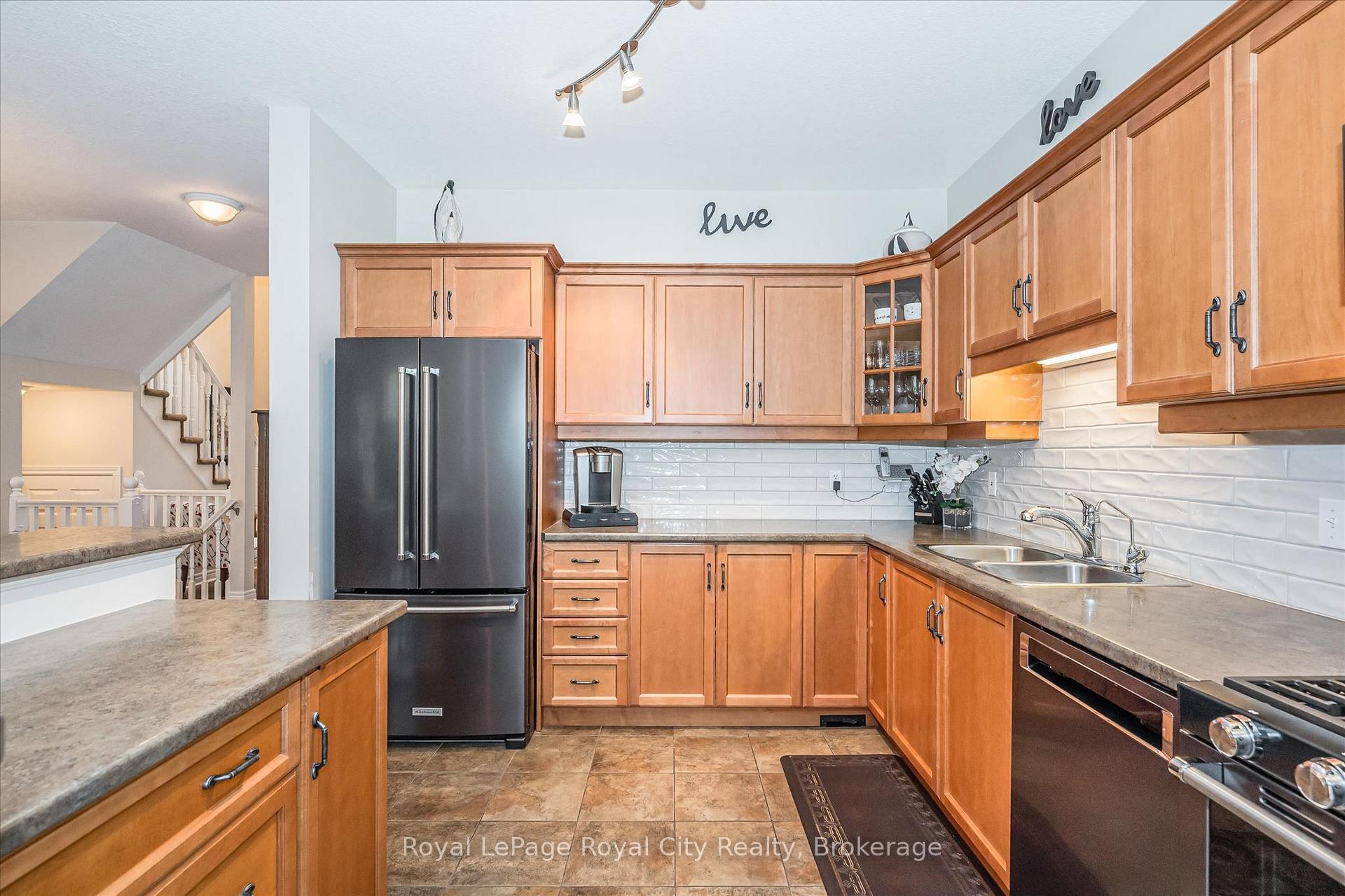 Photo 22 of Unit 10, 755 Willow Road, Guelph, Willow West/Sugarbush/West Acres — HOMEH