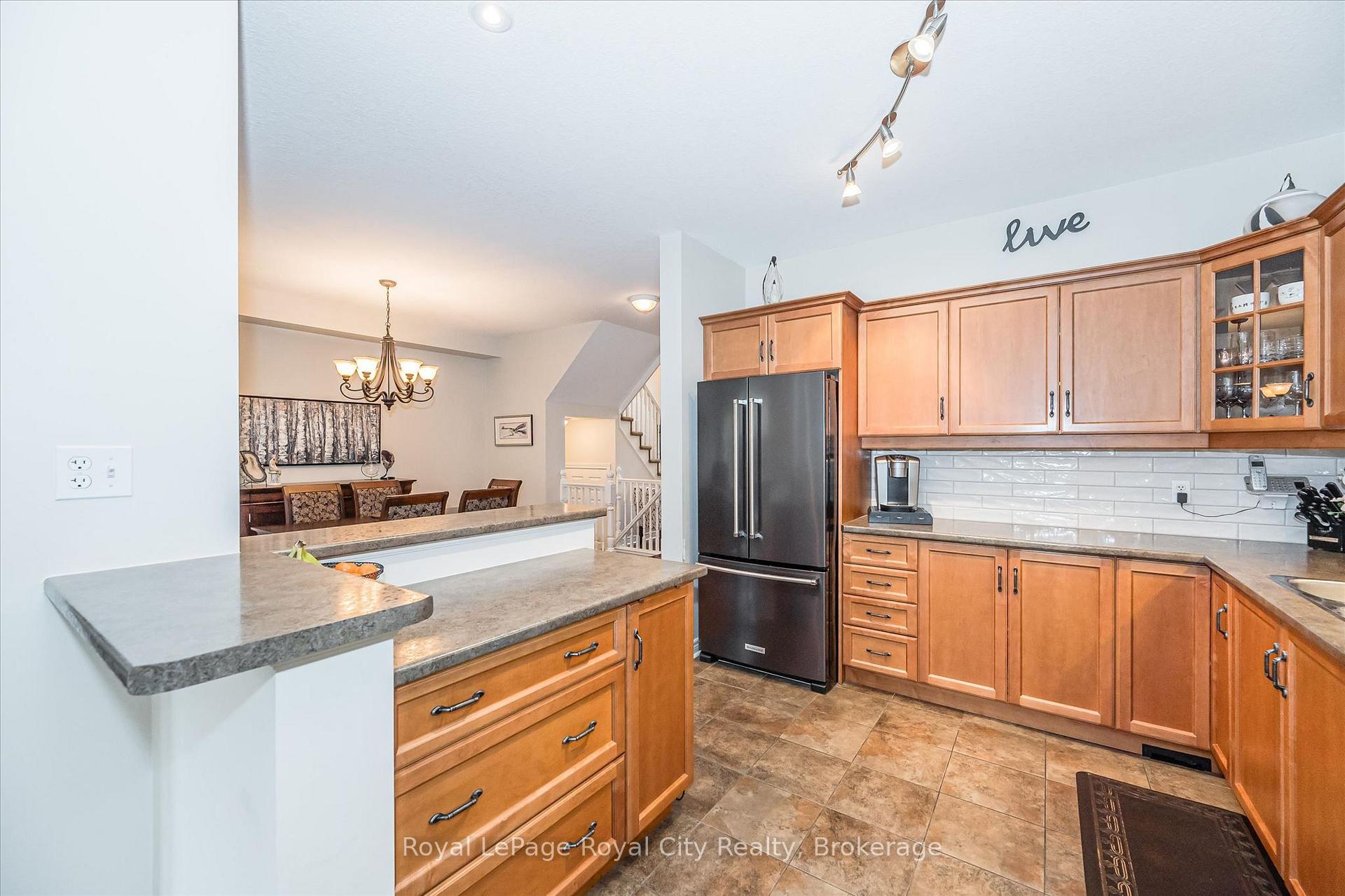 Photo 23 of Unit 10, 755 Willow Road, Guelph, Willow West/Sugarbush/West Acres — HOMEH