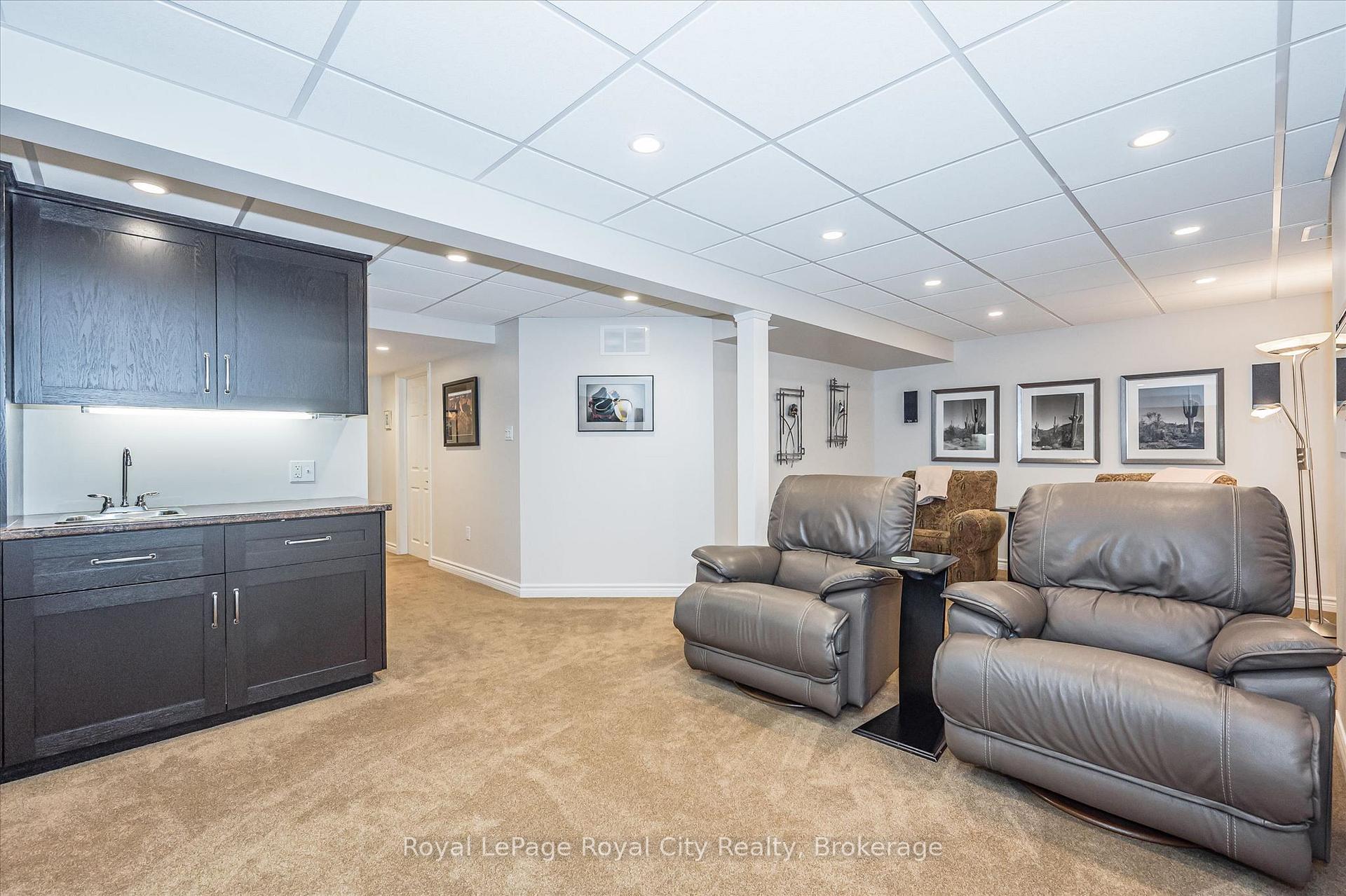 Photo 37 of Unit 10, 755 Willow Road, Guelph, Willow West/Sugarbush/West Acres — HOMEH