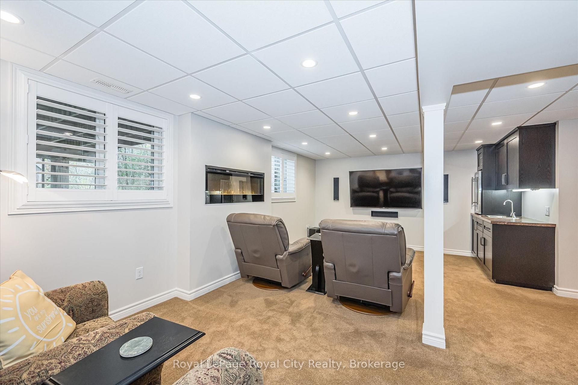 Photo 39 of Unit 10, 755 Willow Road, Guelph, Willow West/Sugarbush/West Acres — HOMEH