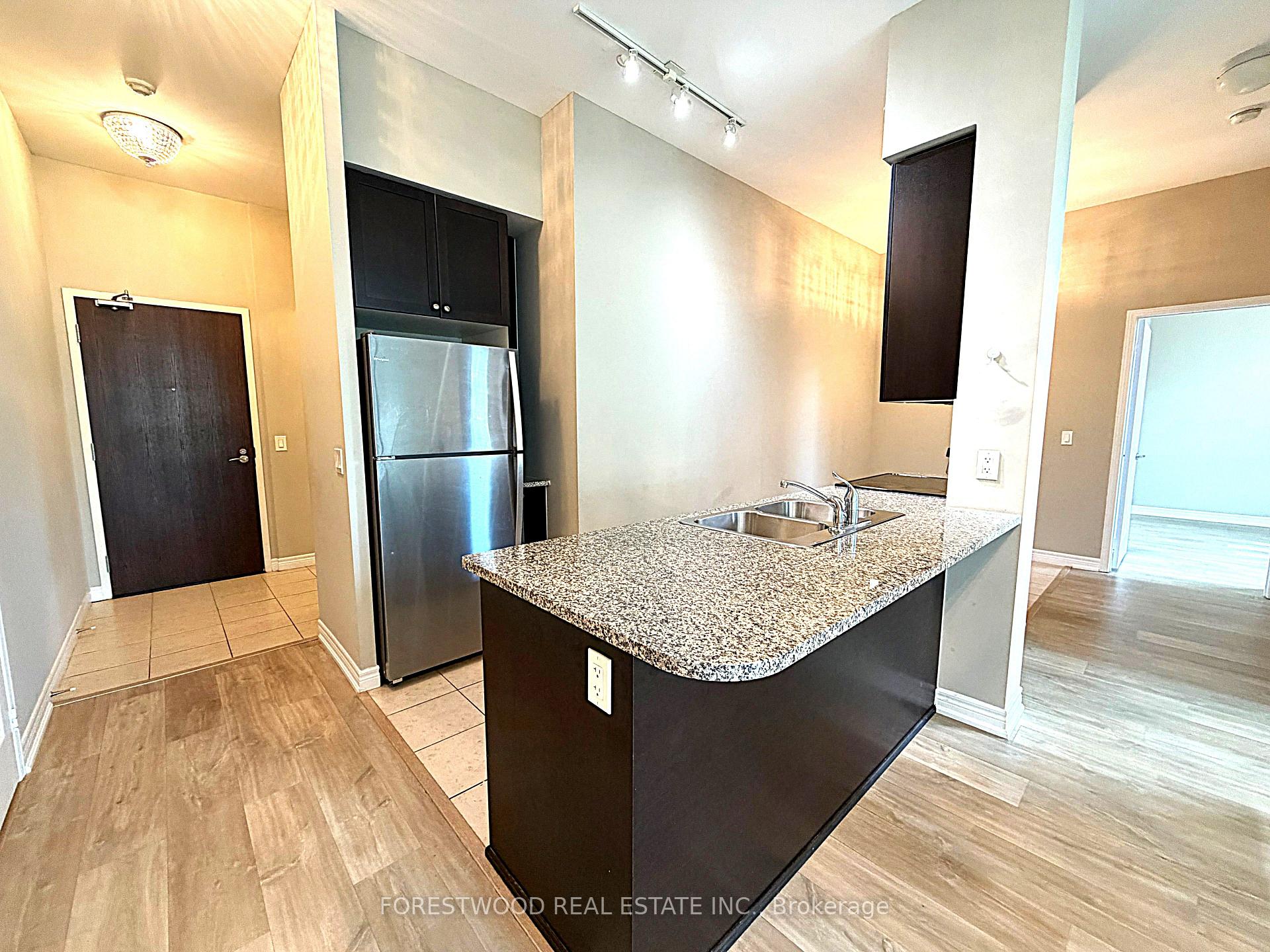 Photo of Unit 101, 339 Rathburn Road W