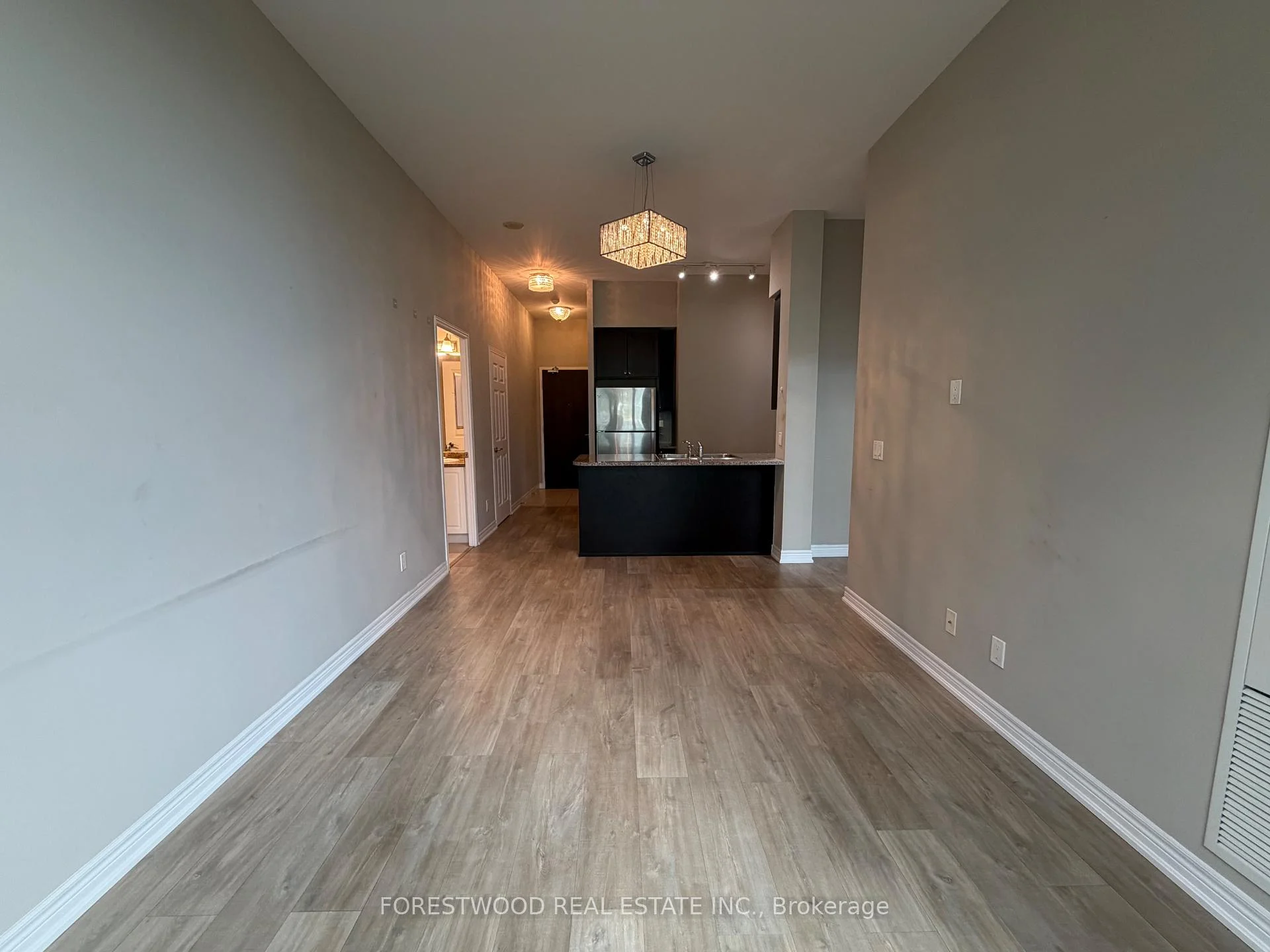 Photo 7 of Unit 101, 339 Rathburn Road W, Mississauga, City Centre — HOMEH