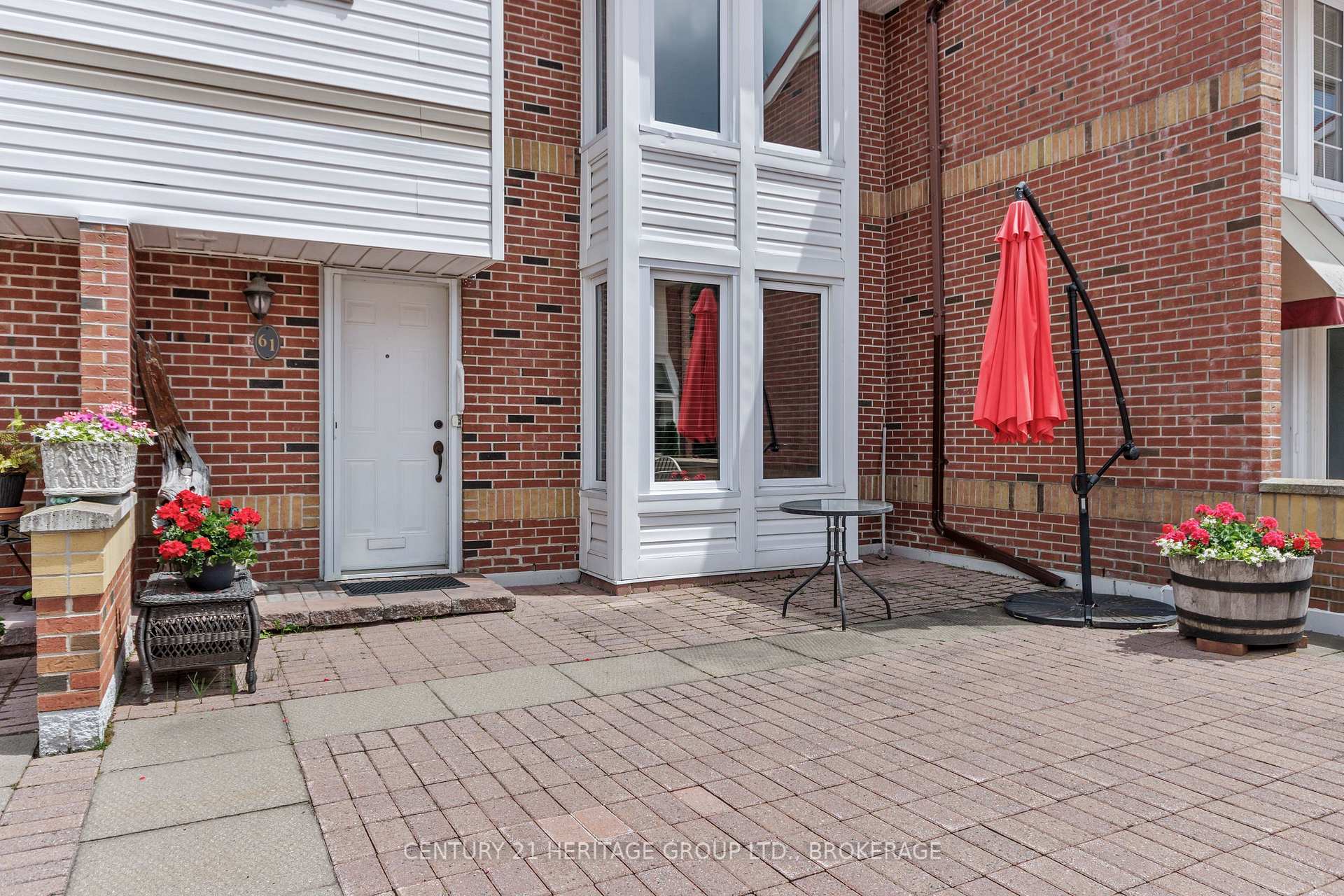 Photo 2 of Unit 61, 1 Place D'armes, Kingston, East of Sir John A. Blvd — HOMEH
