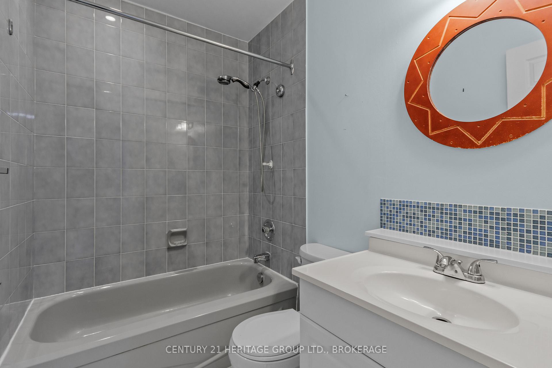 Photo 23 of Unit 61, 1 Place D'armes, Kingston, East of Sir John A. Blvd — HOMEH