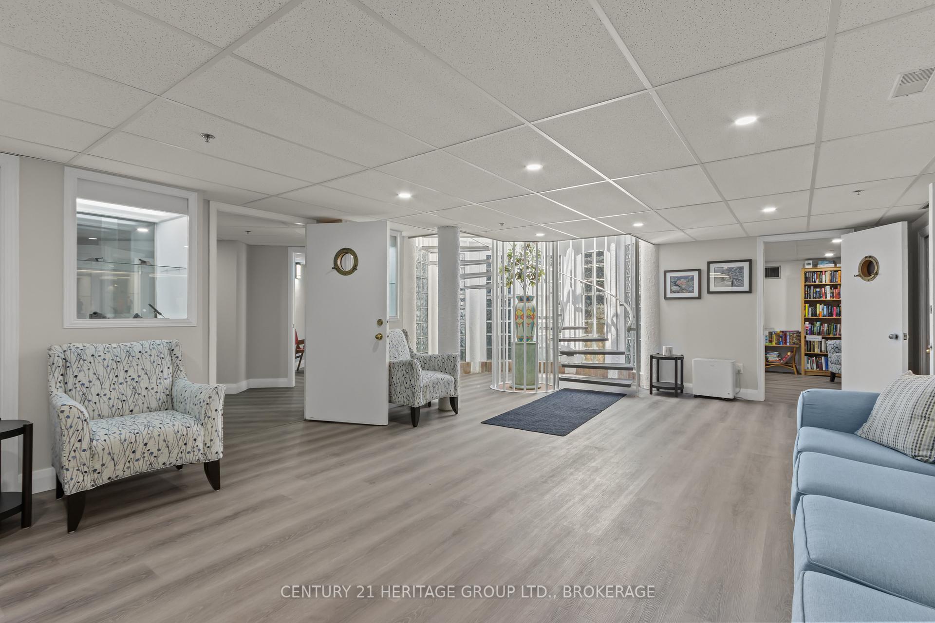 Photo 37 of Unit 61, 1 Place D'armes, Kingston, East of Sir John A. Blvd — HOMEH