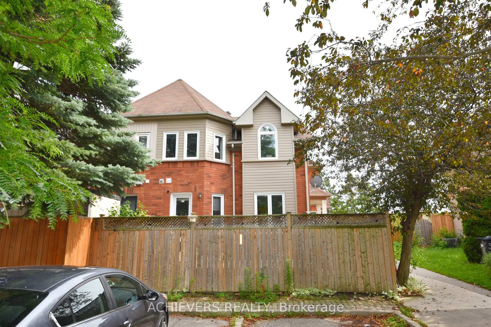 Photo 2 of 83 Clover Bloom Road, Brampton, Sandringham-Wellington — HOMEH