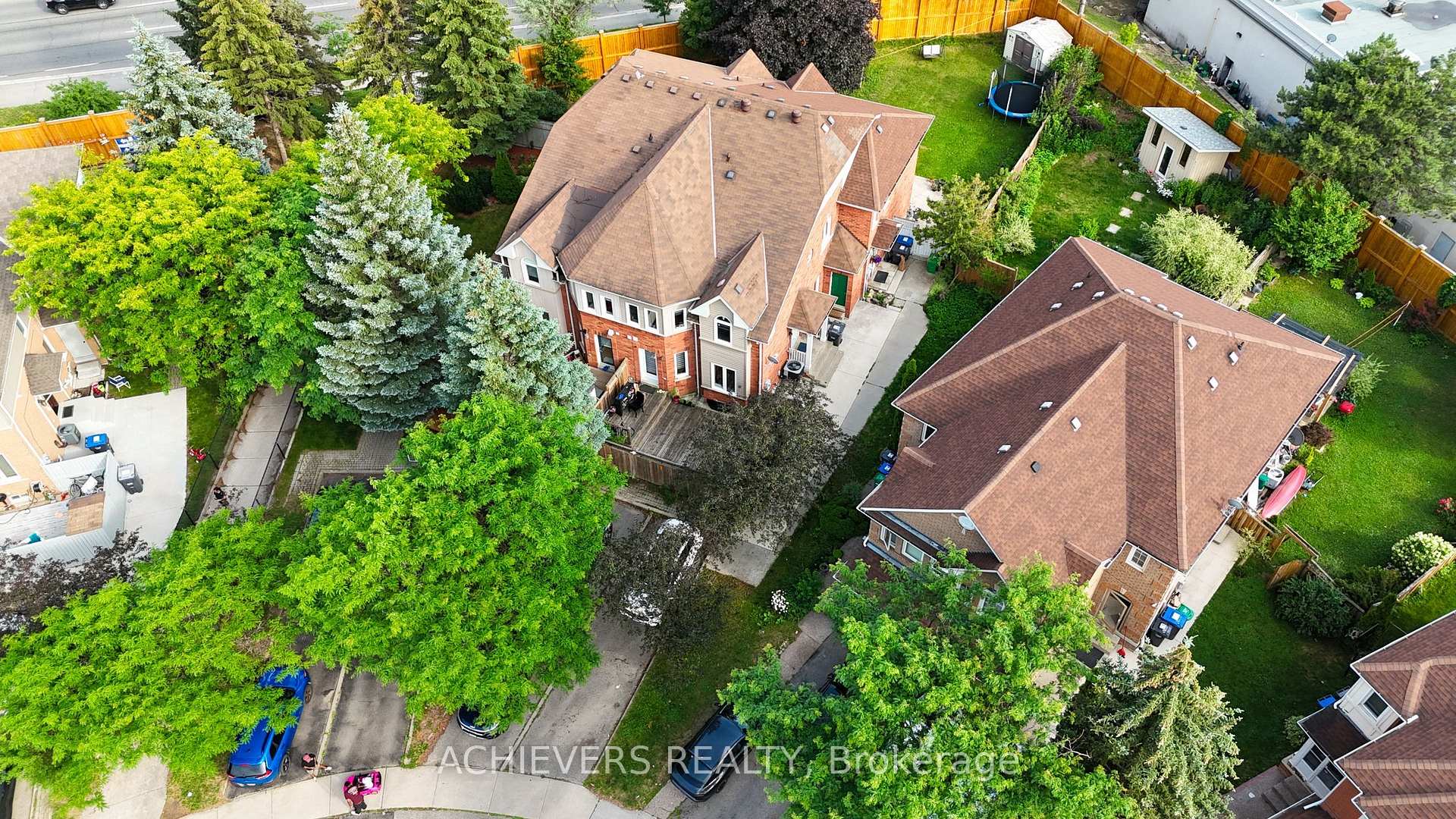 Photo 4 of 83 Clover Bloom Road, Brampton, Sandringham-Wellington — HOMEH