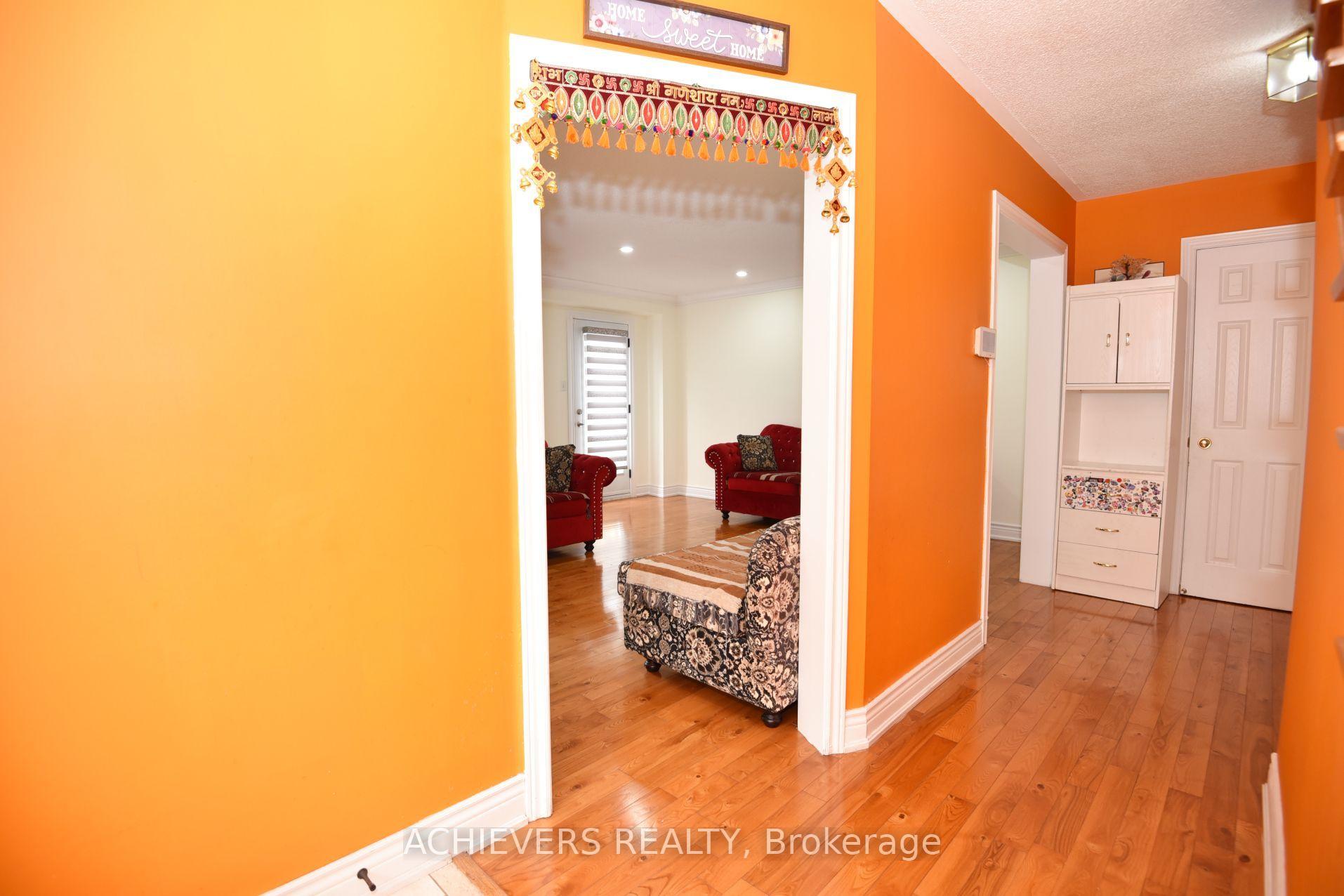 Photo 7 of 83 Clover Bloom Road, Brampton, Sandringham-Wellington — HOMEH