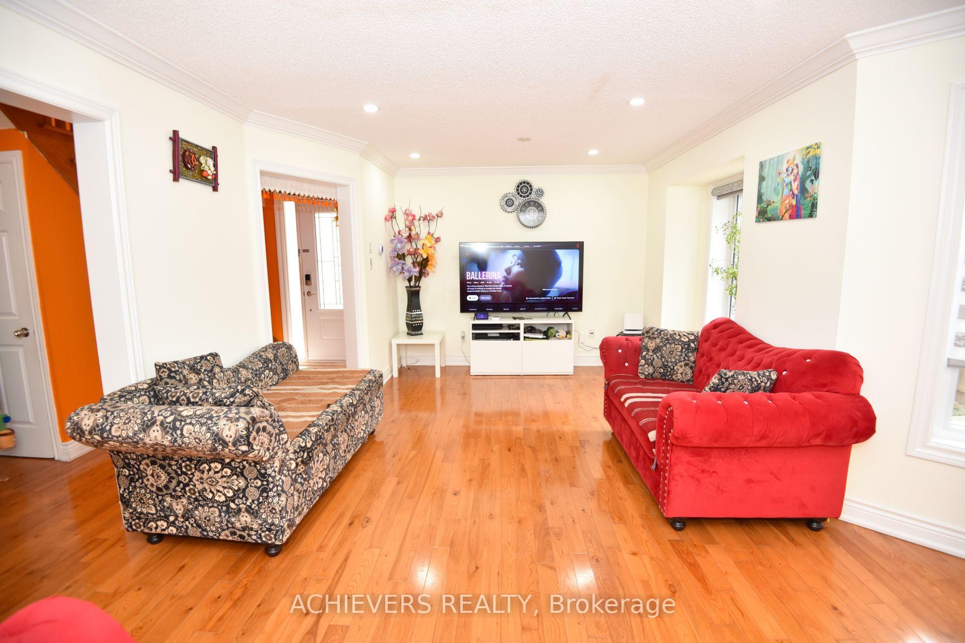 Photo 8 of 83 Clover Bloom Road, Brampton, Sandringham-Wellington — HOMEH