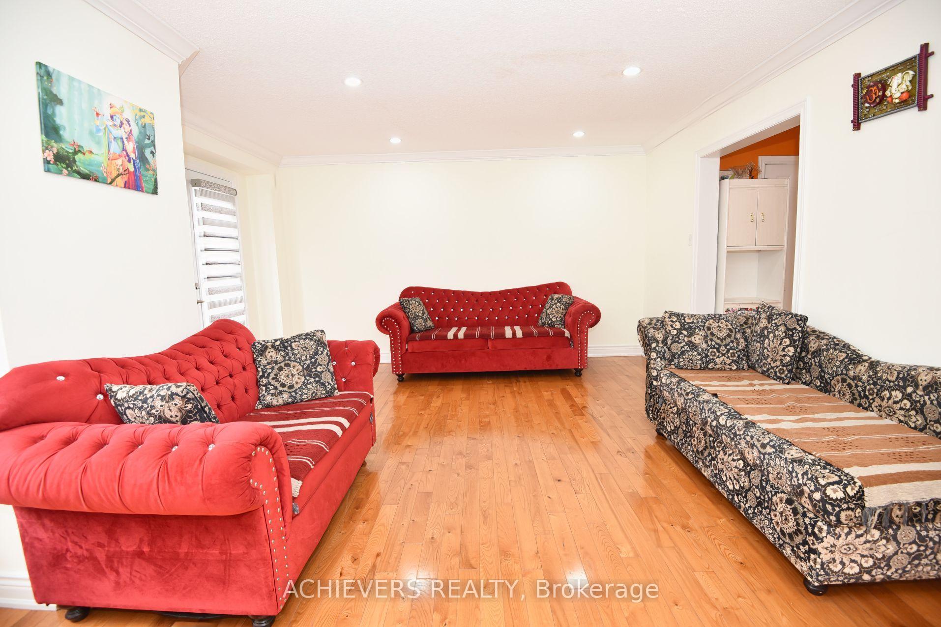 Photo 10 of 83 Clover Bloom Road, Brampton, Sandringham-Wellington — HOMEH