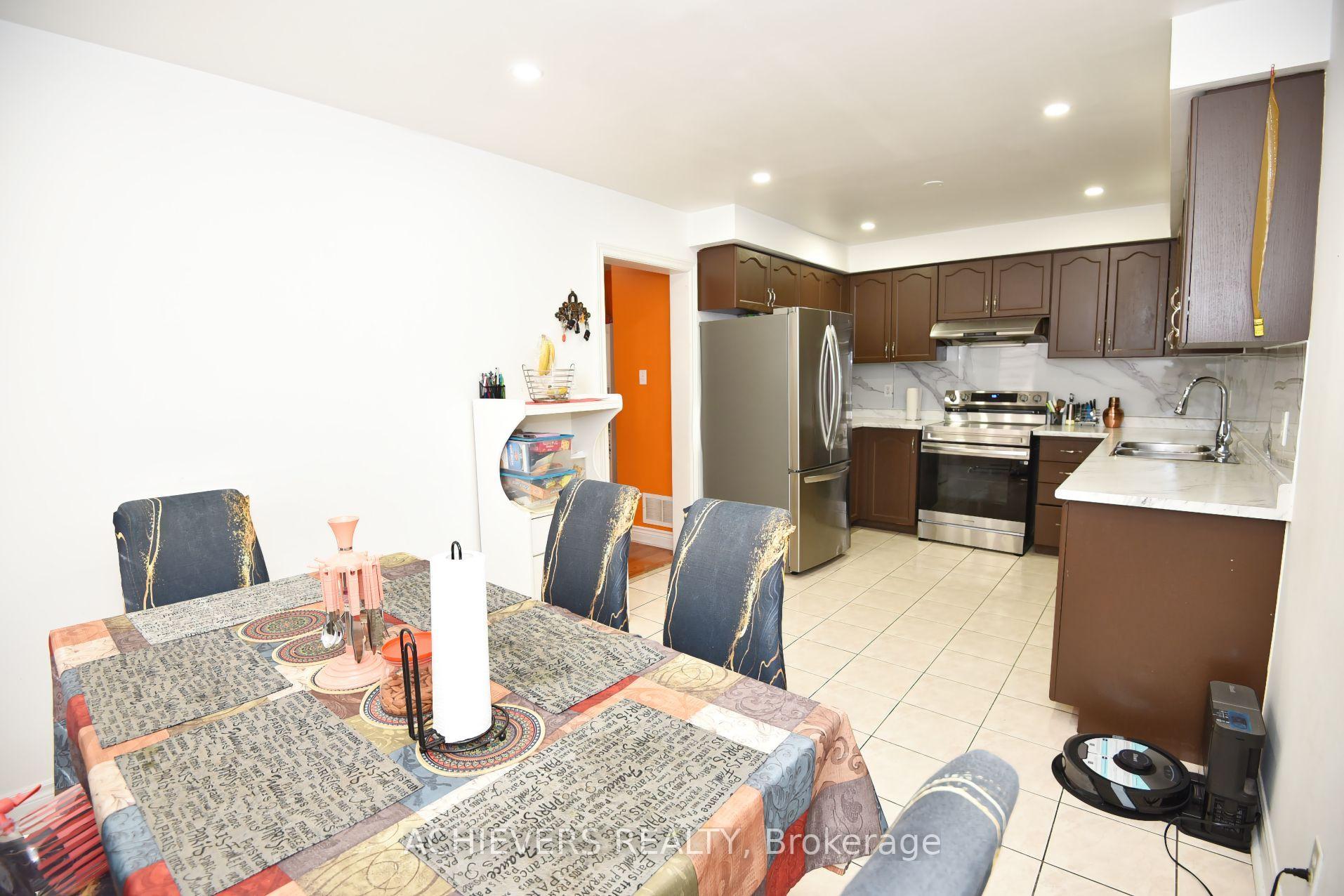Photo 15 of 83 Clover Bloom Road, Brampton, Sandringham-Wellington — HOMEH