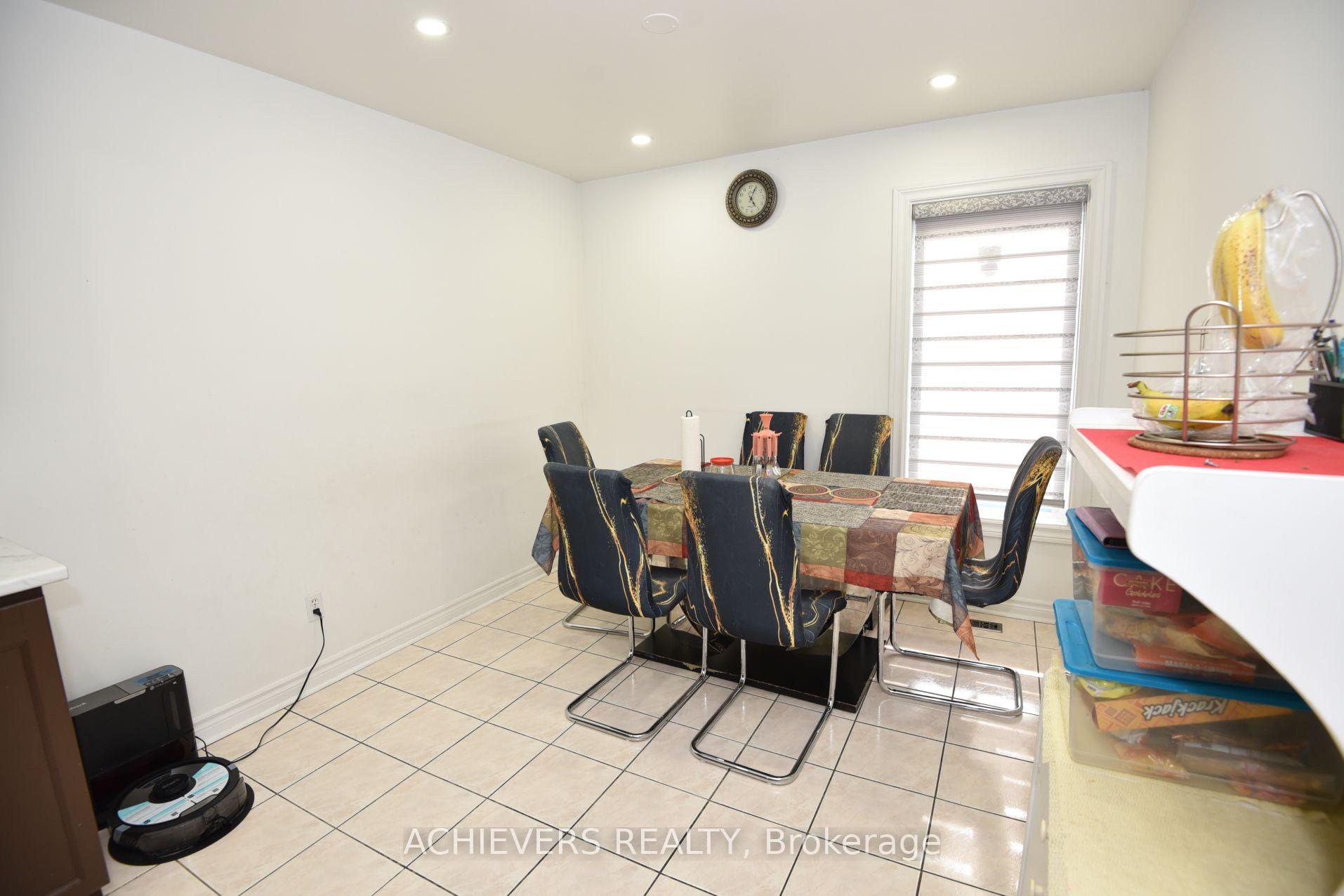 Photo 16 of 83 Clover Bloom Road, Brampton, Sandringham-Wellington — HOMEH