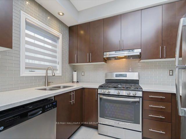 Photo 12 of Unit 7, 1133 Haig Boulevard E, Mississauga, Lakeview — HOMEH