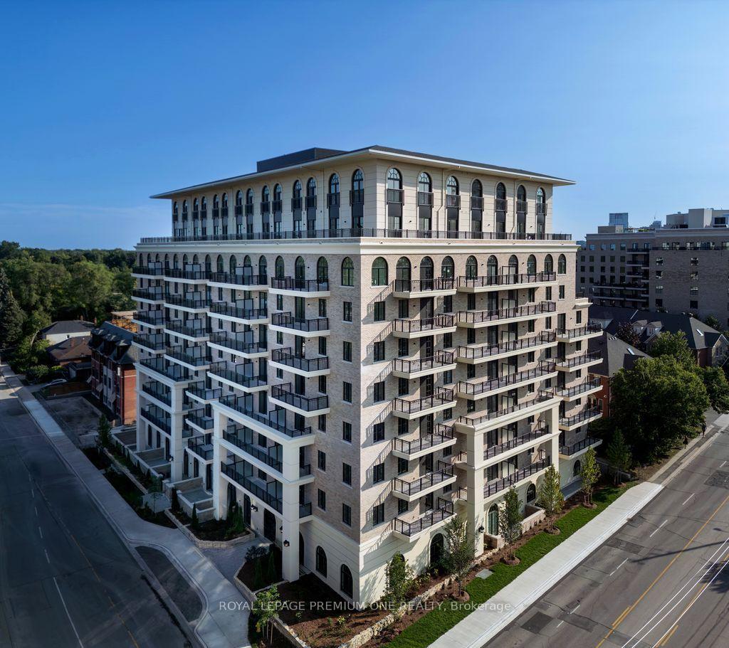 Photo 2 of Unit PH02, 38 Earlington Avenue, Etobicoke, Kingsway South — HOMEH