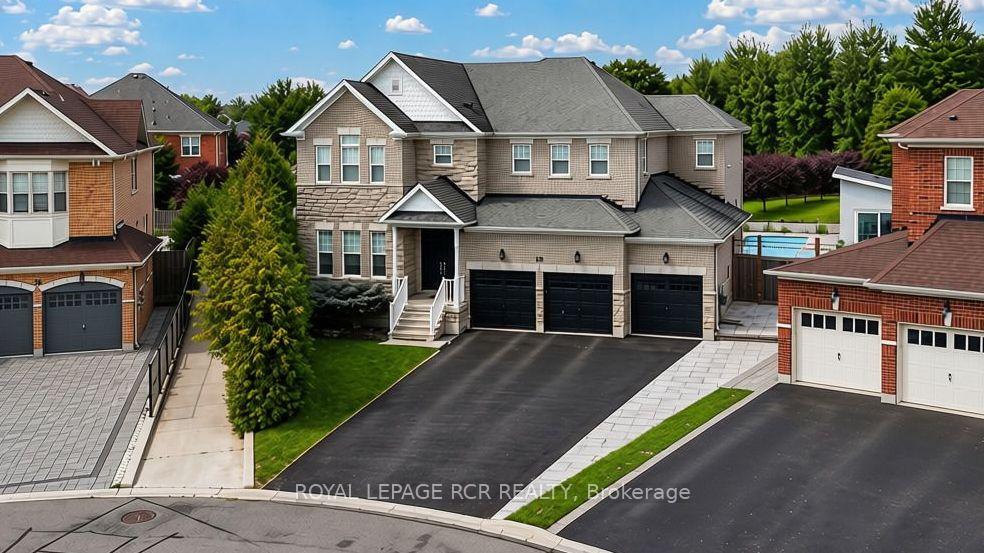 Photo 2 of 28 Billy Court, Caledon, Caledon East — HOMEH