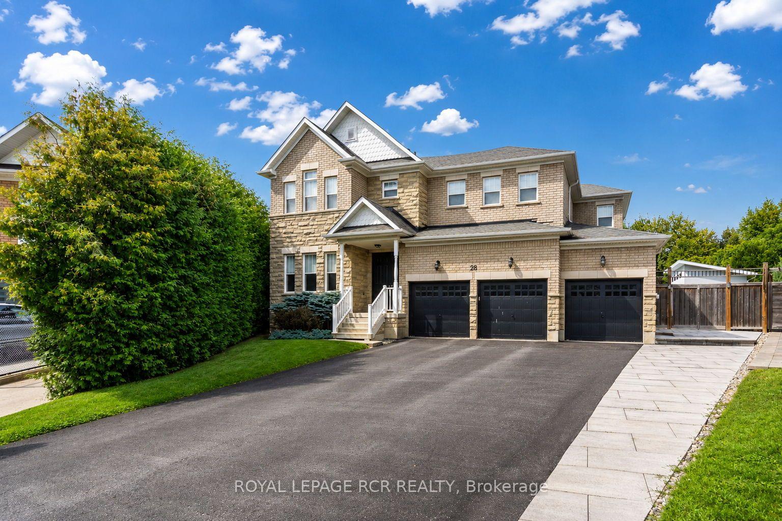 Photo 3 of 28 Billy Court, Caledon, Caledon East — HOMEH