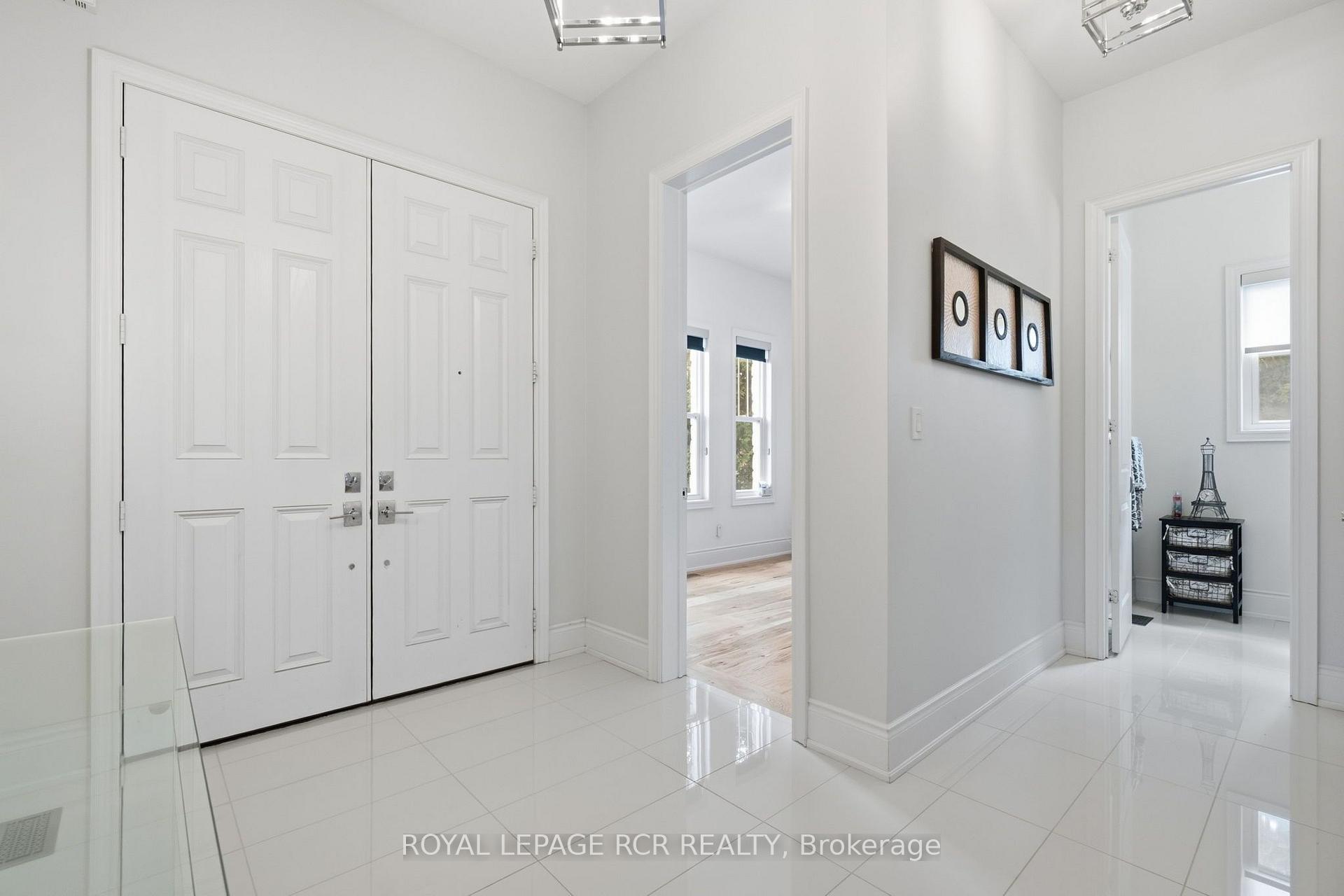 Photo 5 of 28 Billy Court, Caledon, Caledon East — HOMEH