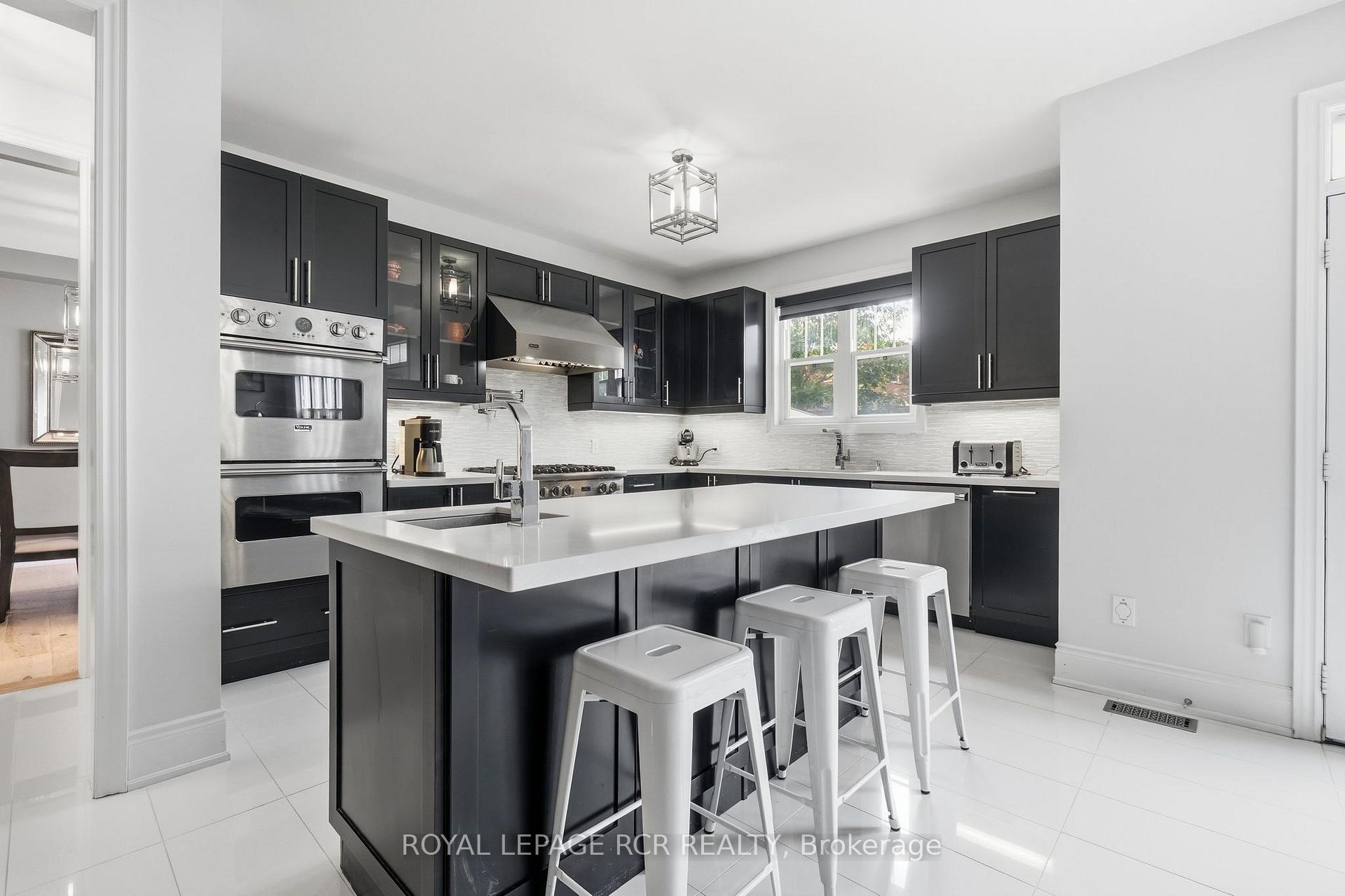 Photo 13 of 28 Billy Court, Caledon, Caledon East — HOMEH