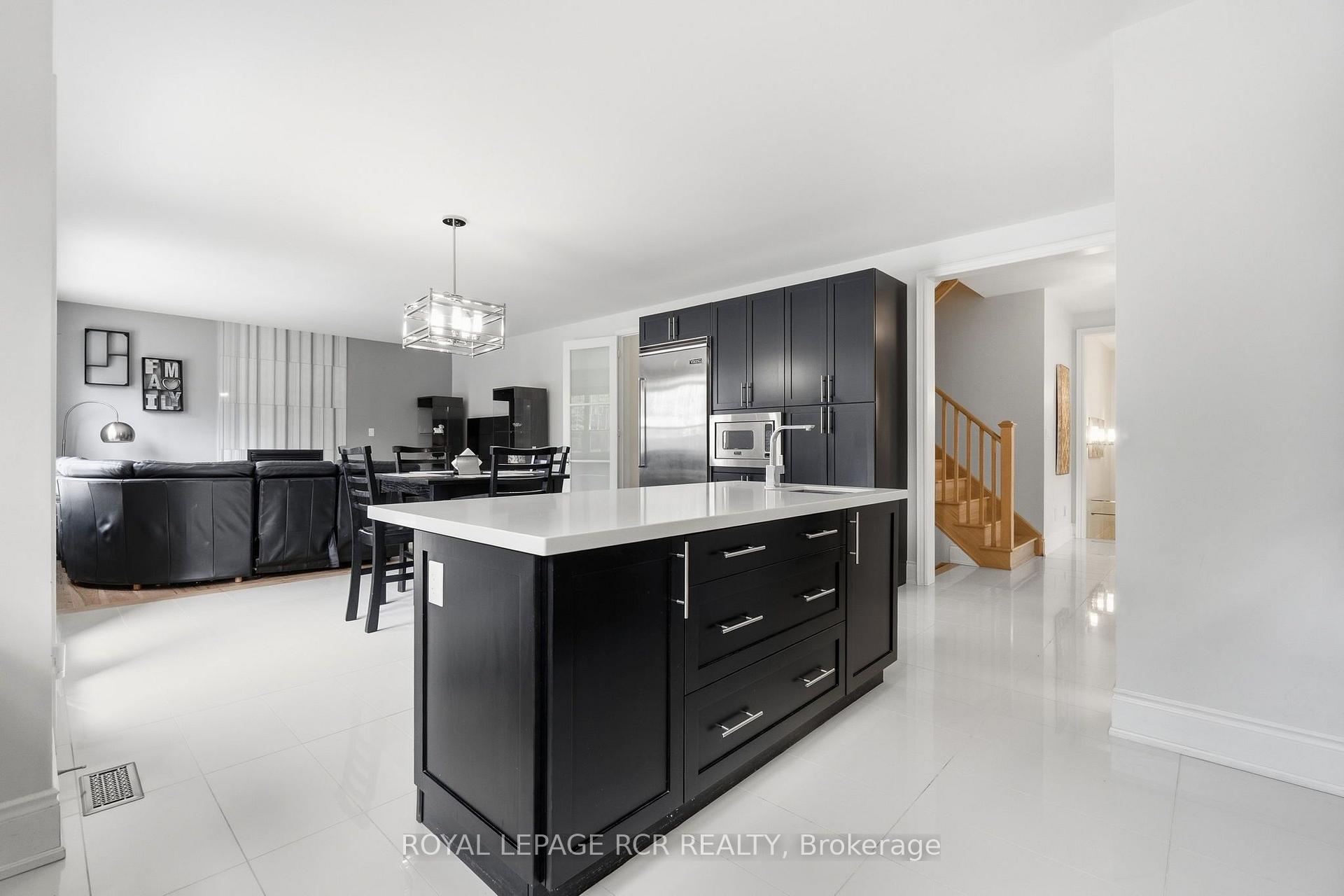 Photo 17 of 28 Billy Court, Caledon, Caledon East — HOMEH