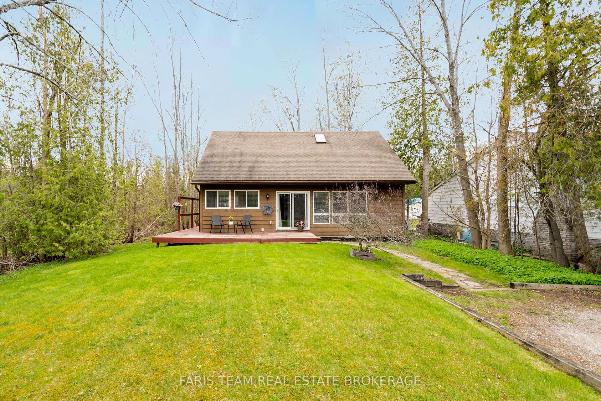 Photo 2 of 2720 Ireton Street, Innisfil, Rural Innisfil — HOMEH