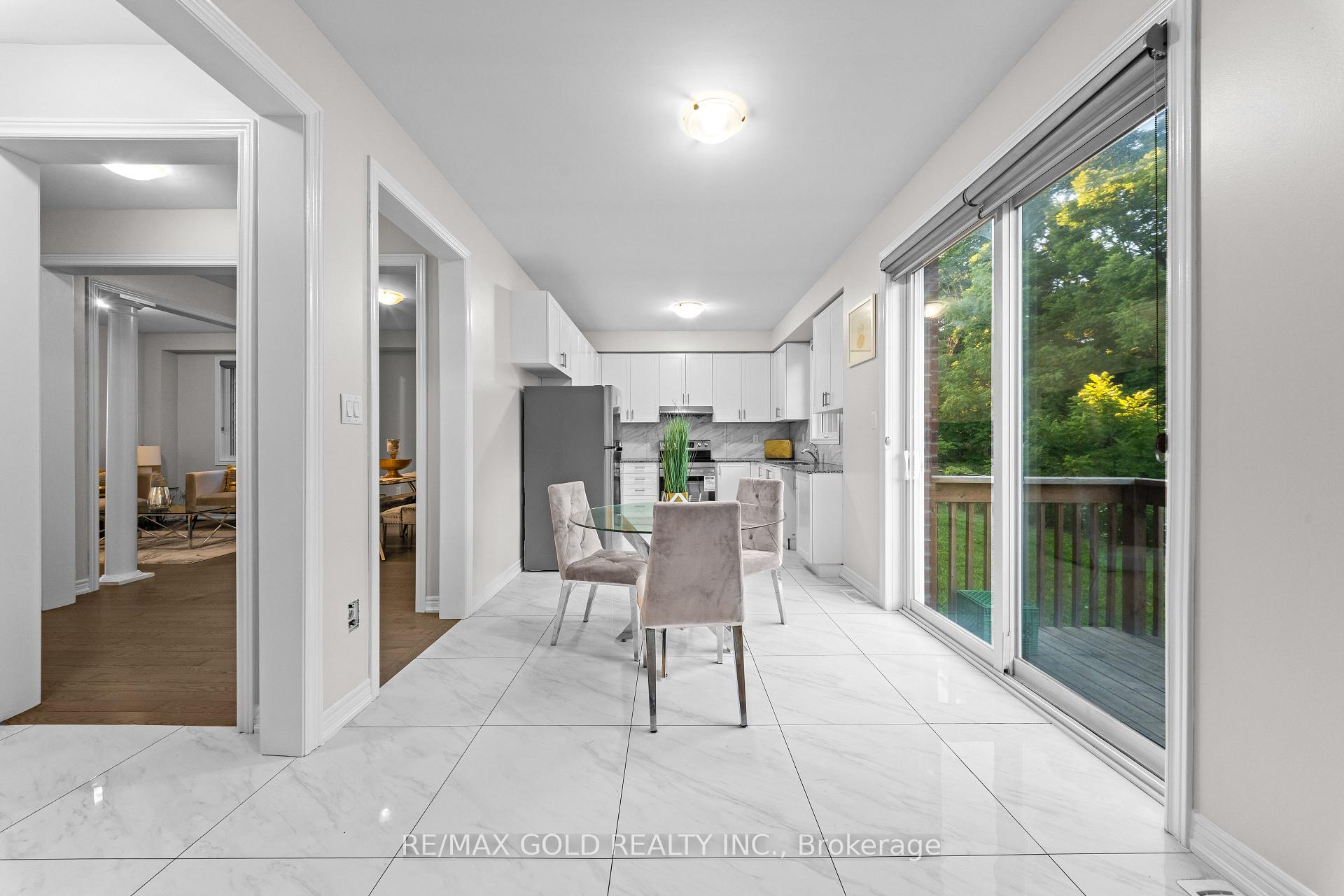 Photo 7 of 26 Unwind Crescent, Brampton, Credit Valley — HOMEH