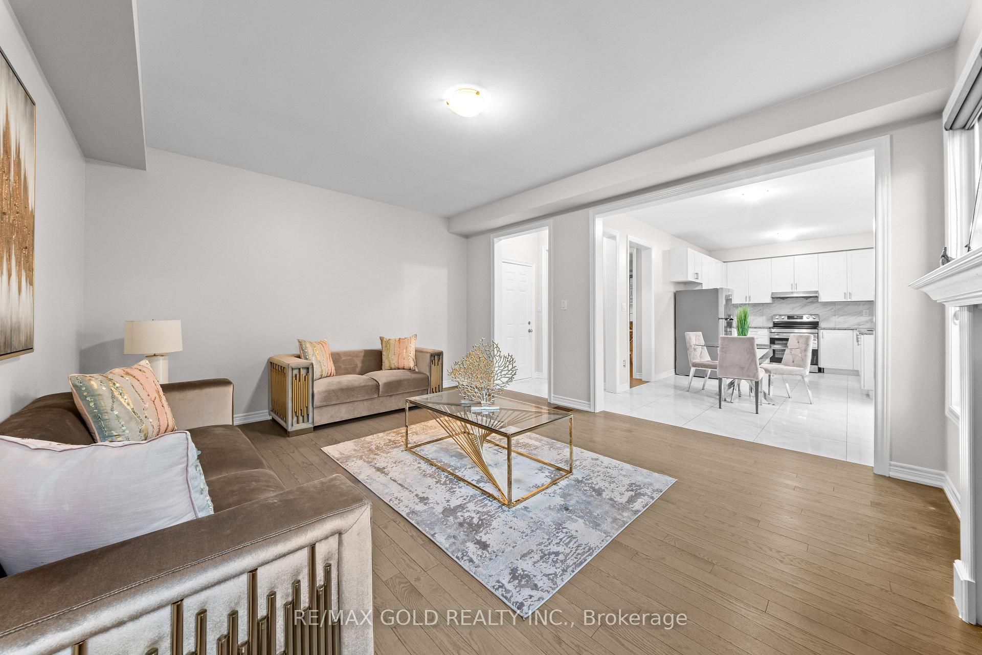 Photo 12 of 26 Unwind Crescent, Brampton, Credit Valley — HOMEH