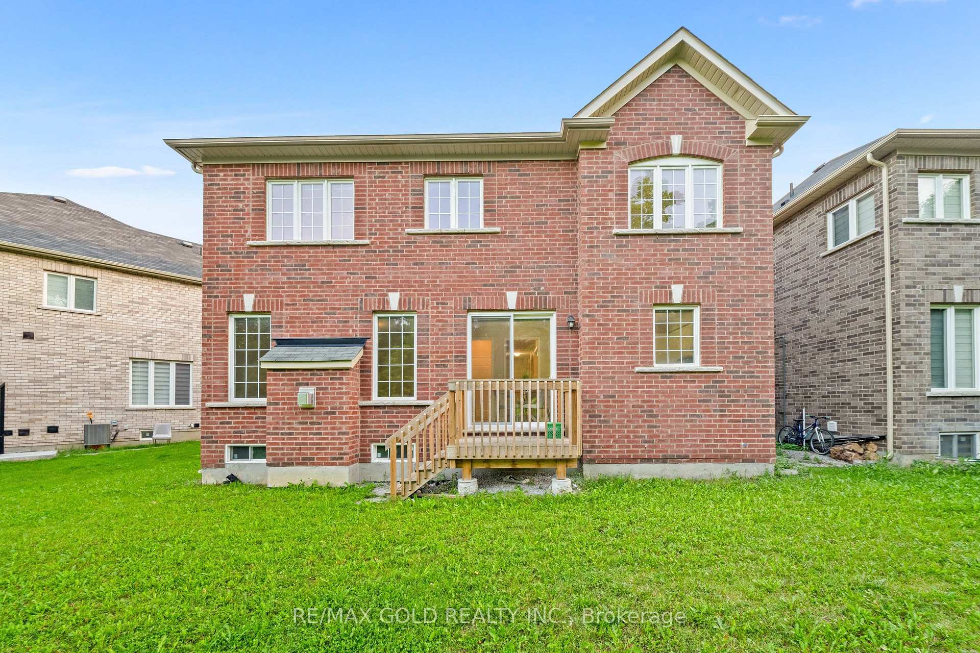 Photo 24 of 26 Unwind Crescent, Brampton, Credit Valley — HOMEH