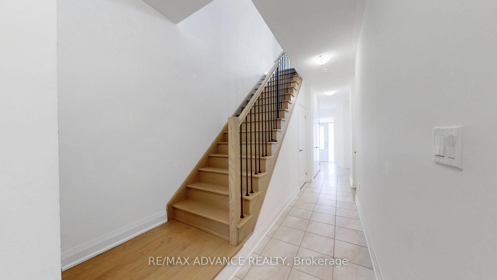 Photo 32 of 4 Carole Bell Way, Markham, Wismer — HOMEH