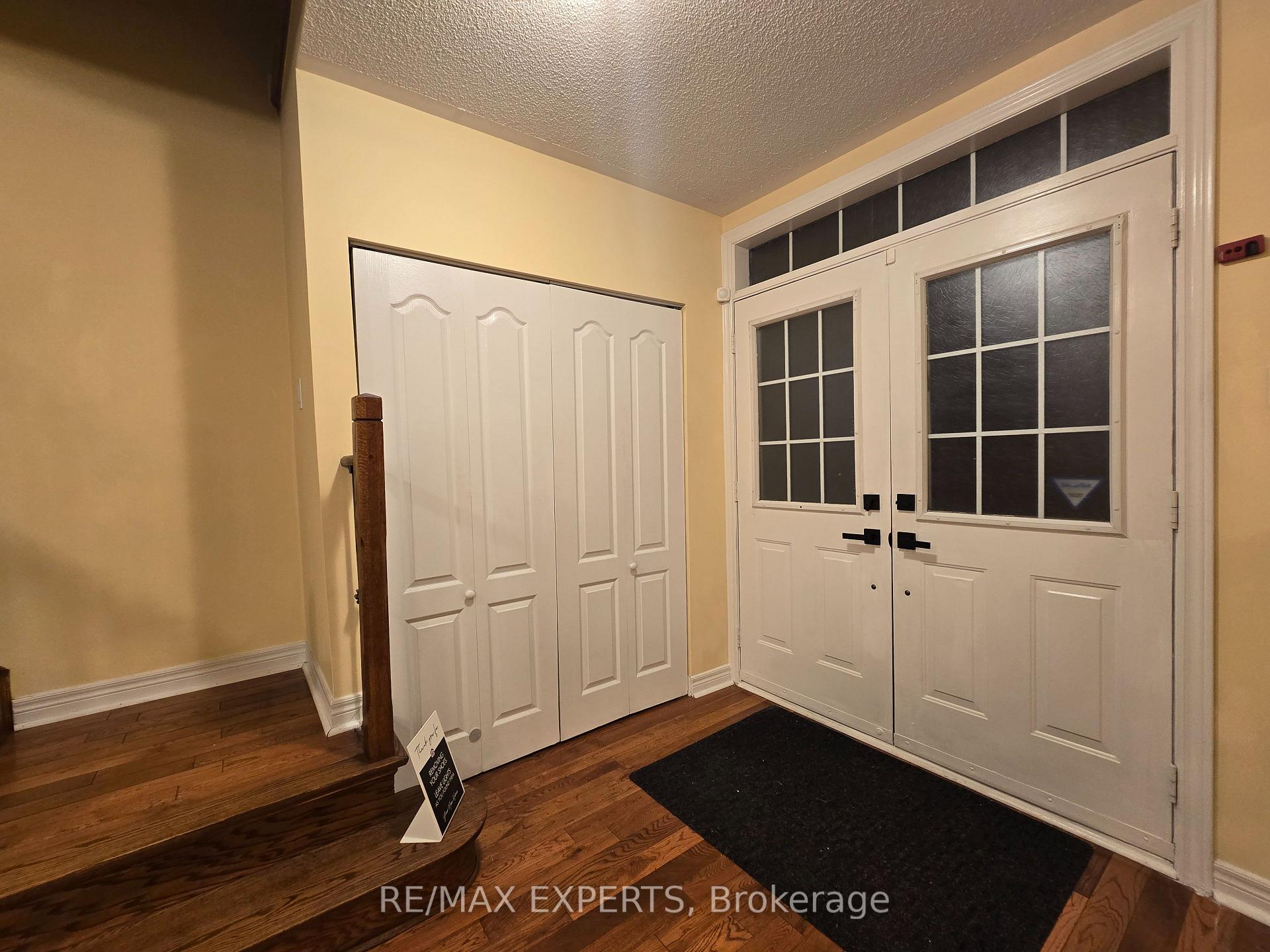 Photo 2 of 48 Dunvegan Crescent, Brampton, Fletcher's Meadow — HOMEH