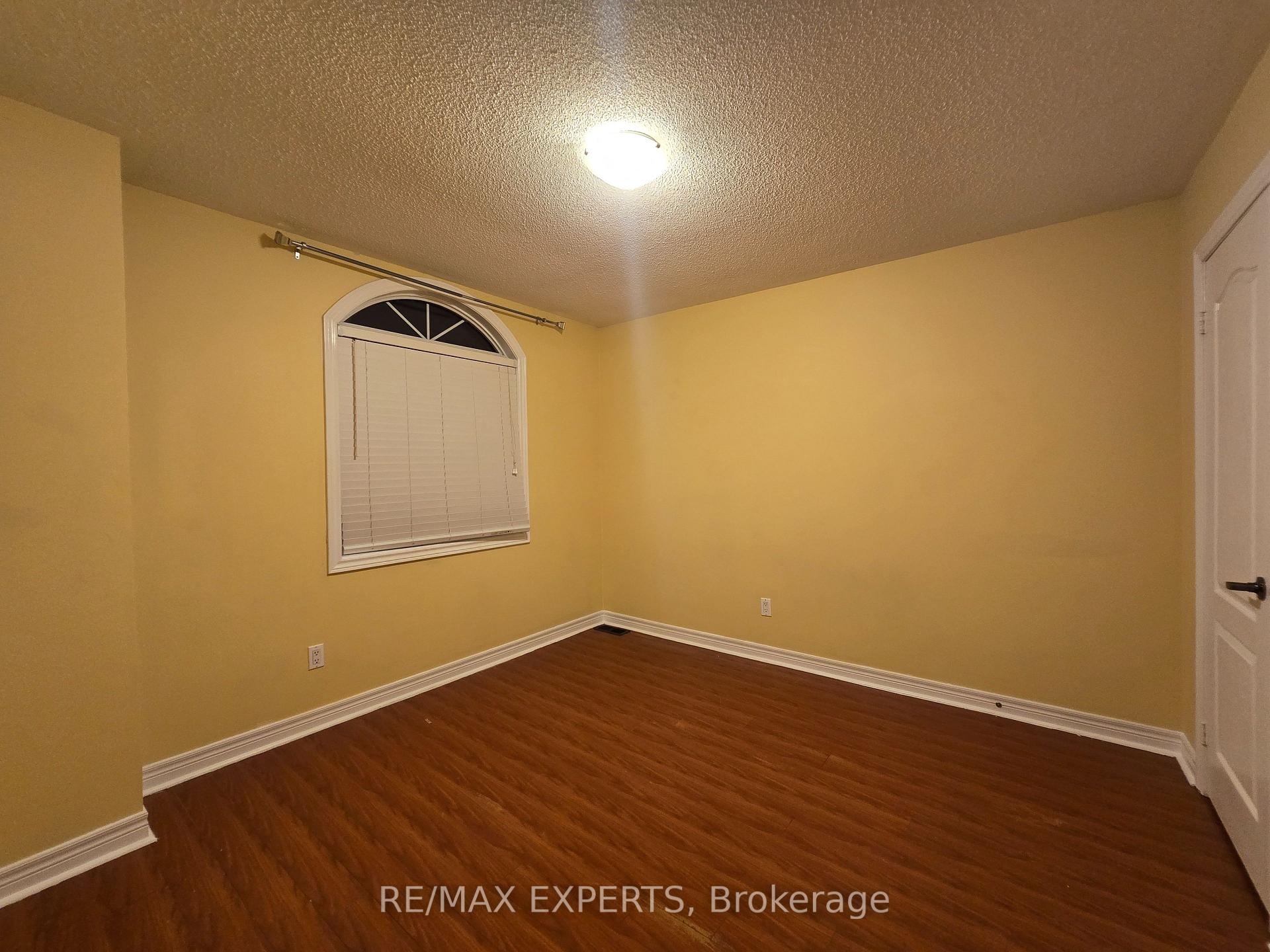 Photo 21 of 48 Dunvegan Crescent, Brampton, Fletcher's Meadow — HOMEH