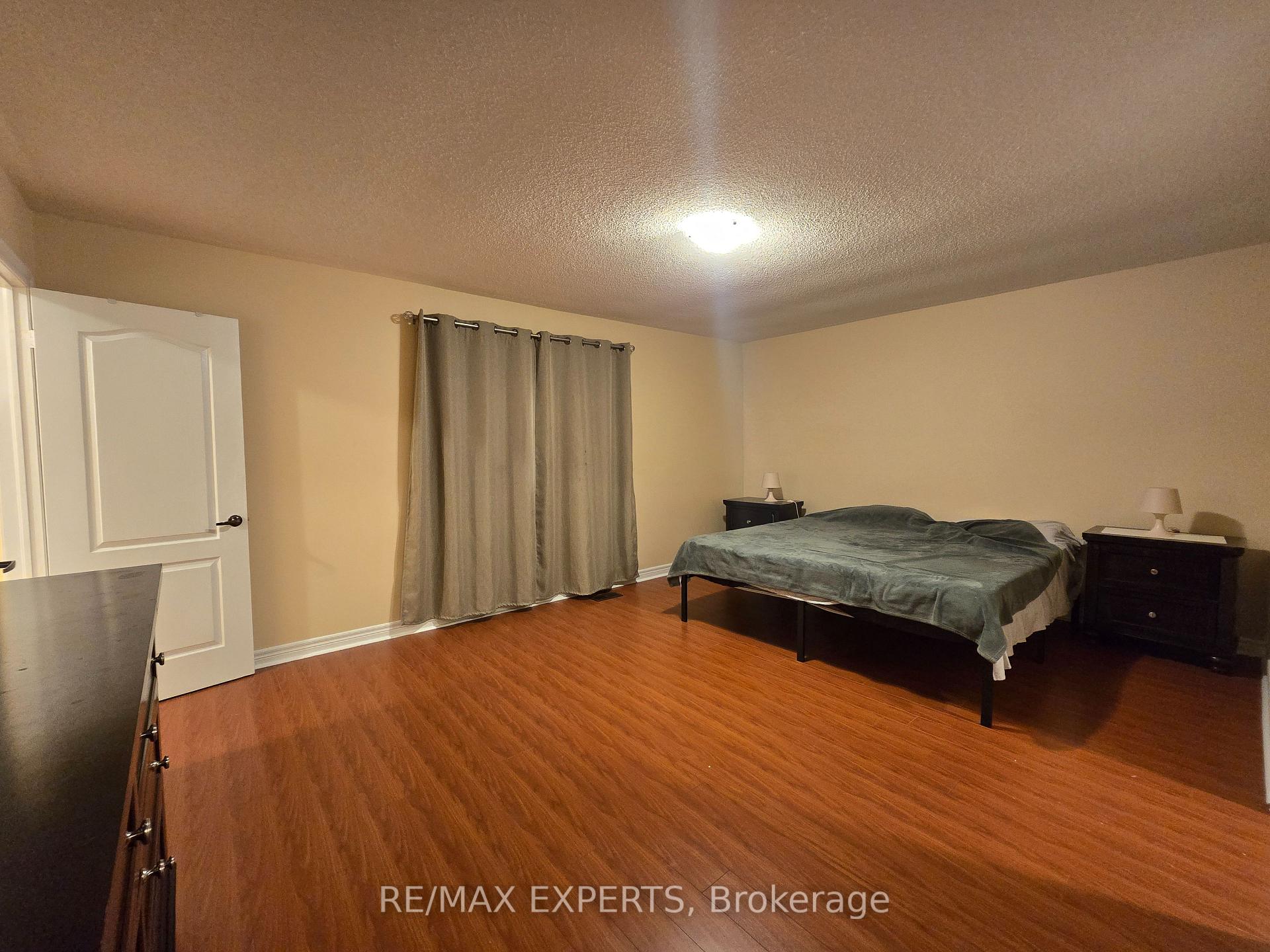 Photo 26 of 48 Dunvegan Crescent, Brampton, Fletcher's Meadow — HOMEH