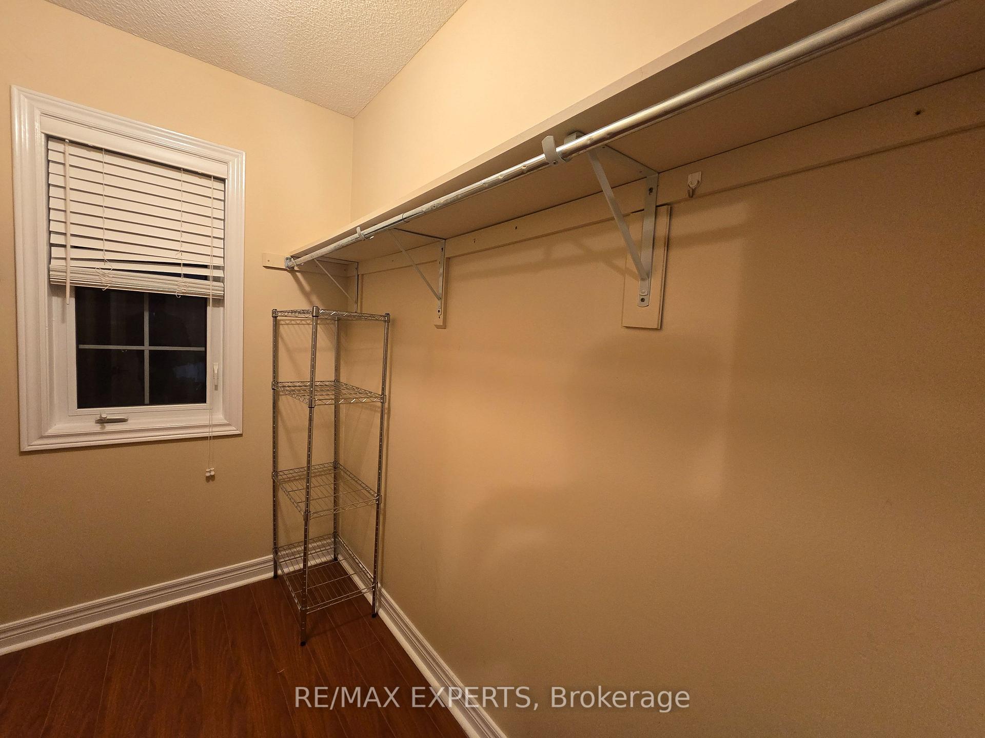Photo 27 of 48 Dunvegan Crescent, Brampton, Fletcher's Meadow — HOMEH