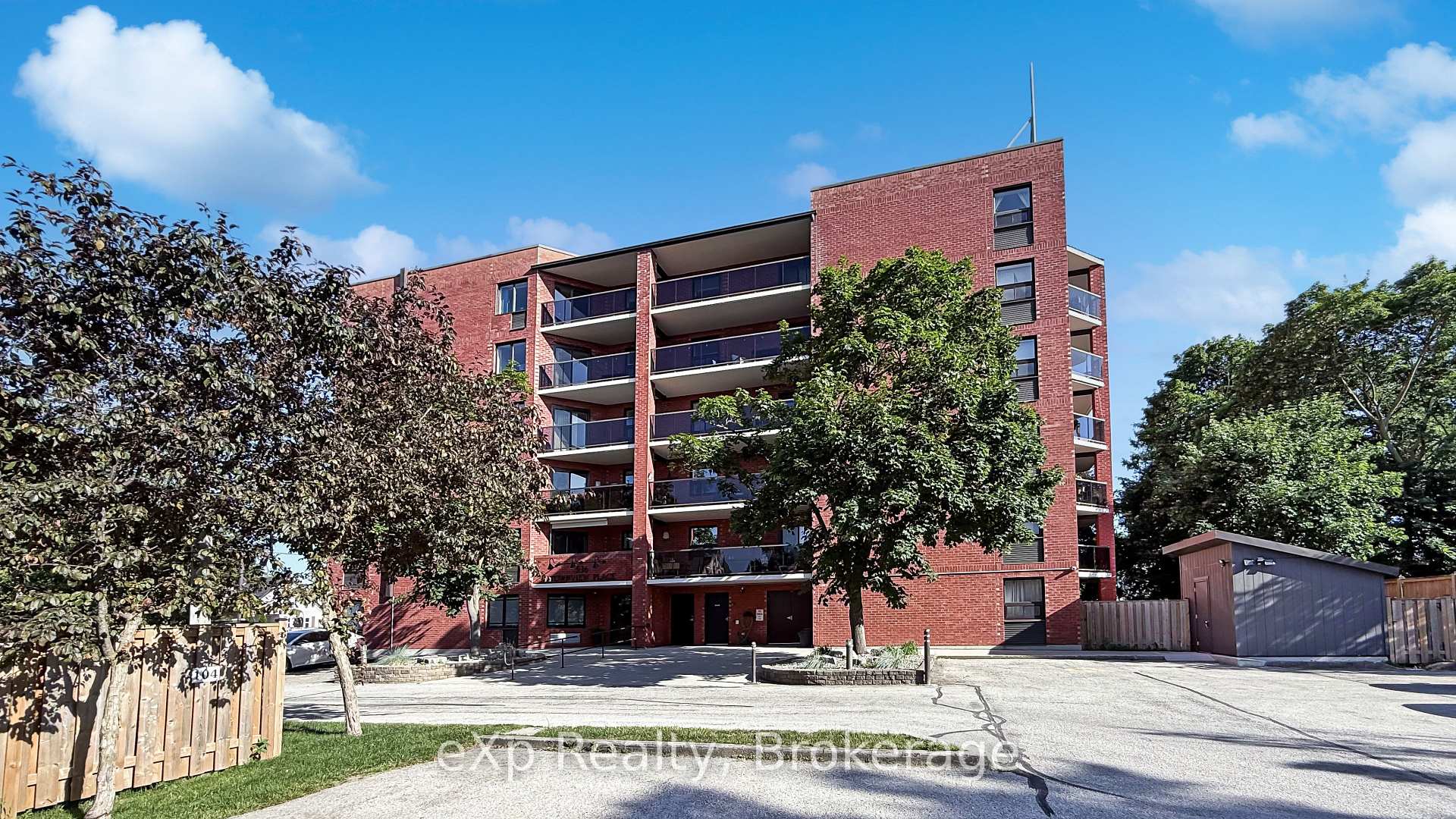 Photo of Unit 604, 536 11TH Avenue