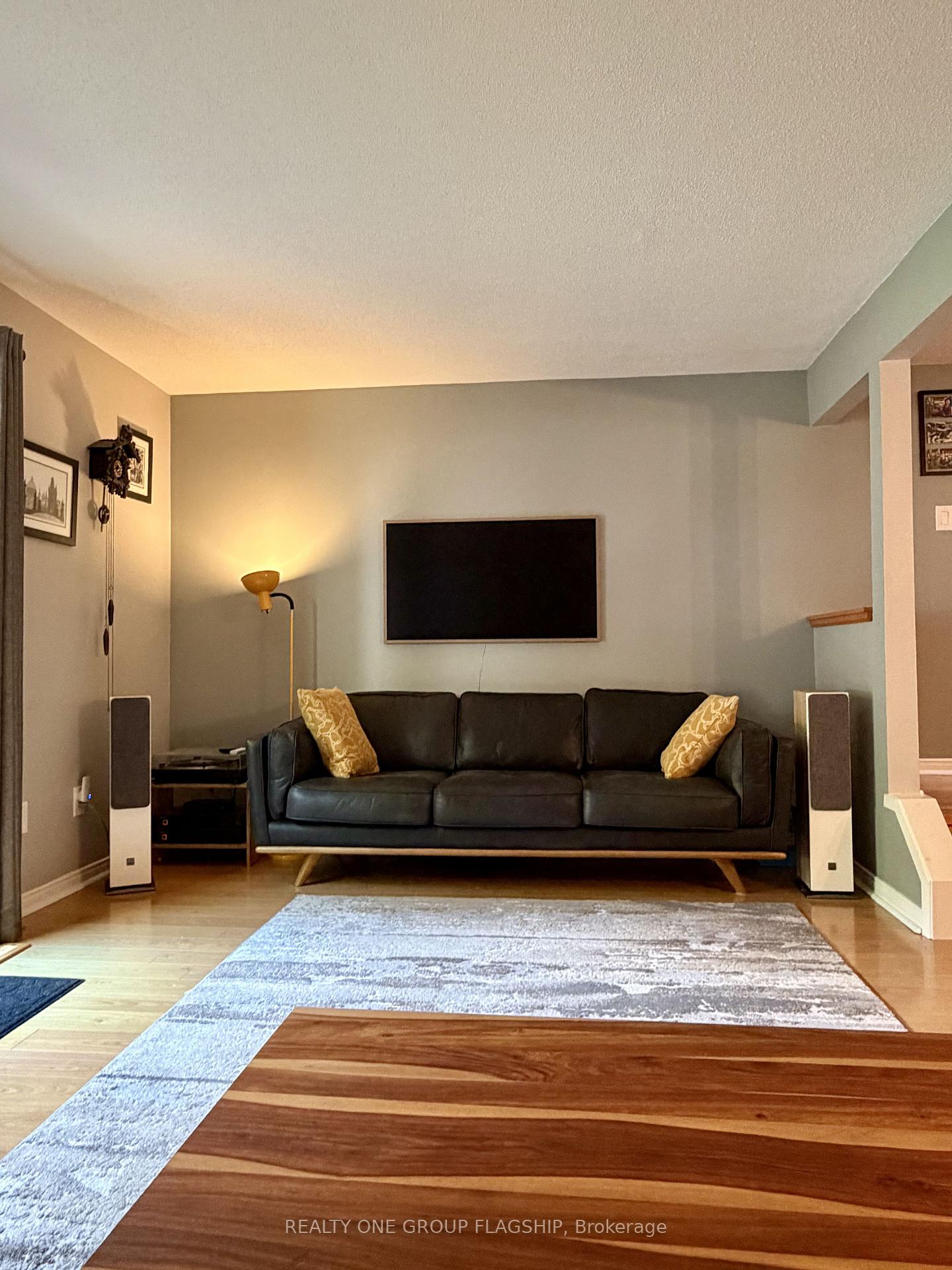 Photo 26 of 73 Durie Lane, Markham, Aileen-Willowbrook — HOMEH