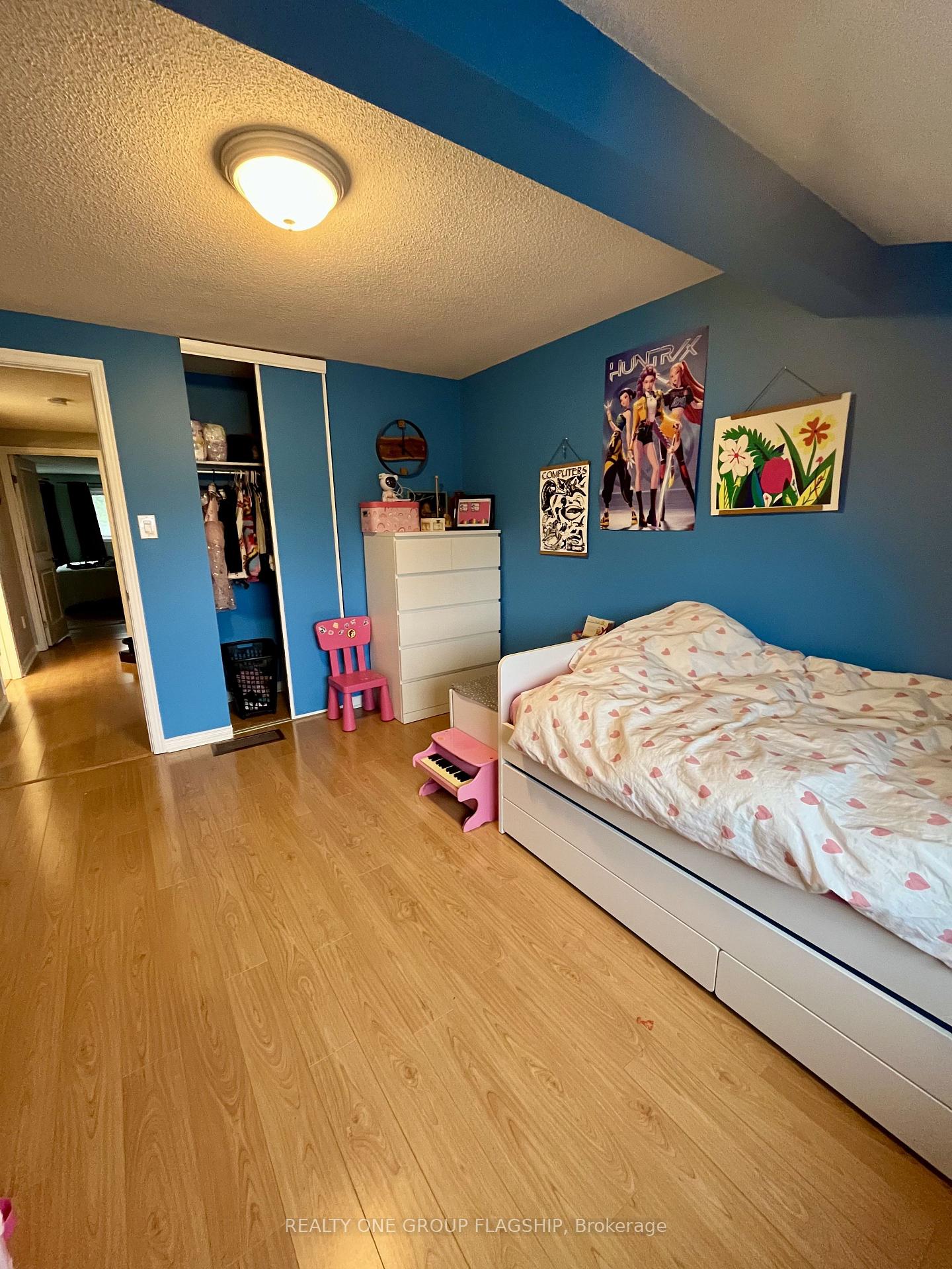 Photo 41 of 73 Durie Lane, Markham, Aileen-Willowbrook — HOMEH