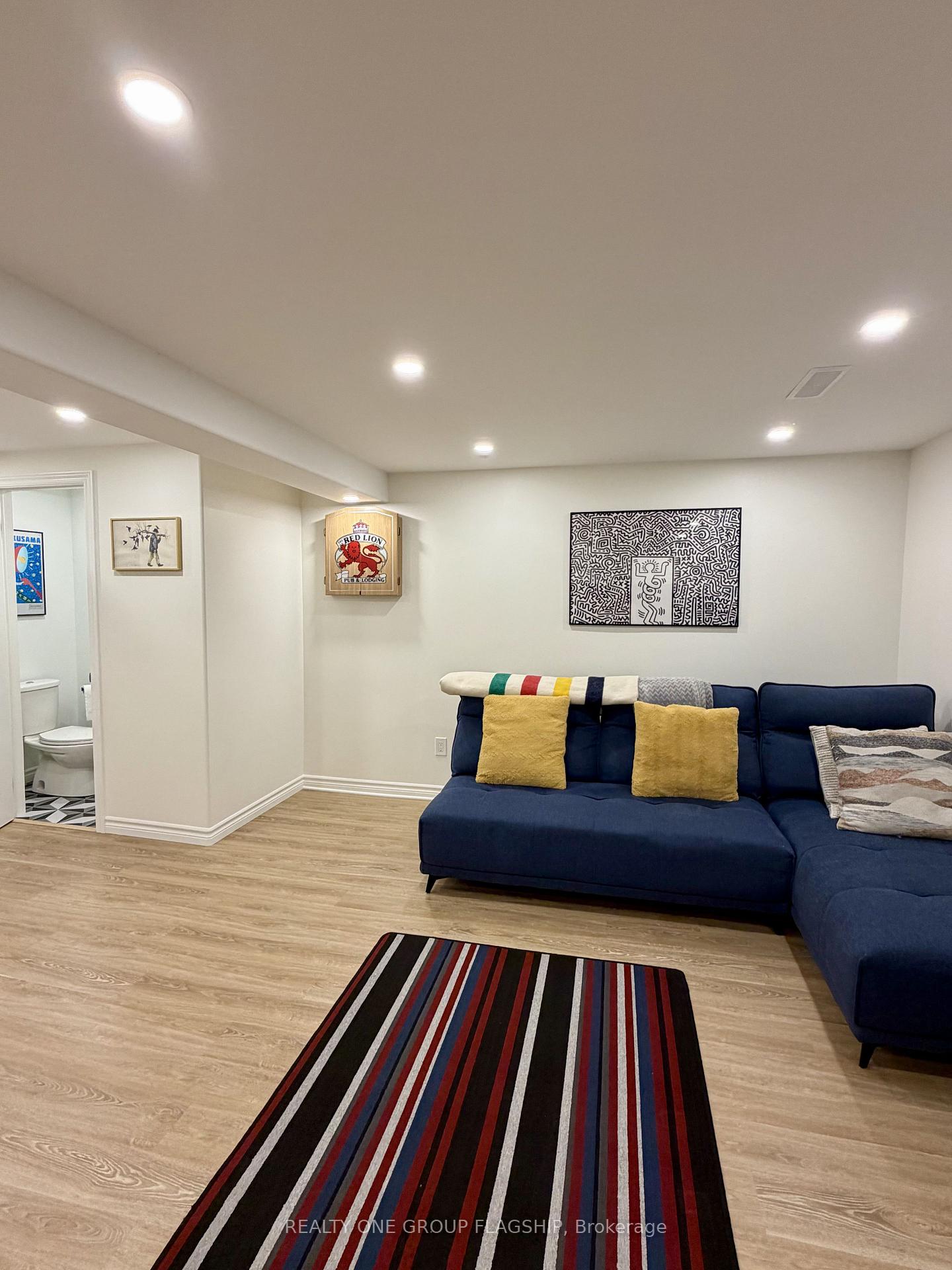 Photo 46 of 73 Durie Lane, Markham, Aileen-Willowbrook — HOMEH
