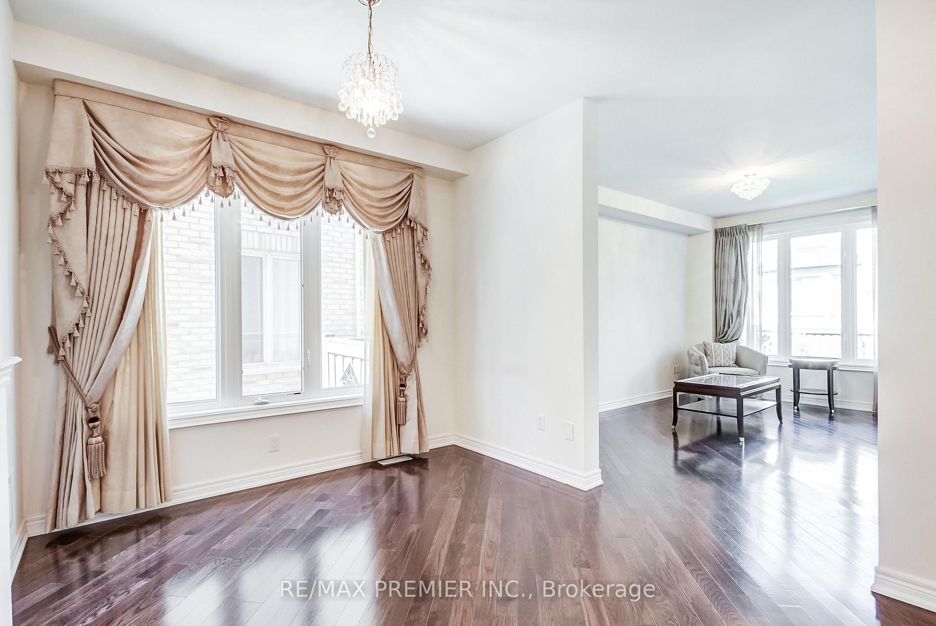 Photo 8 of 246 Hansard Drive, Vaughan, Vellore Village — HOMEH