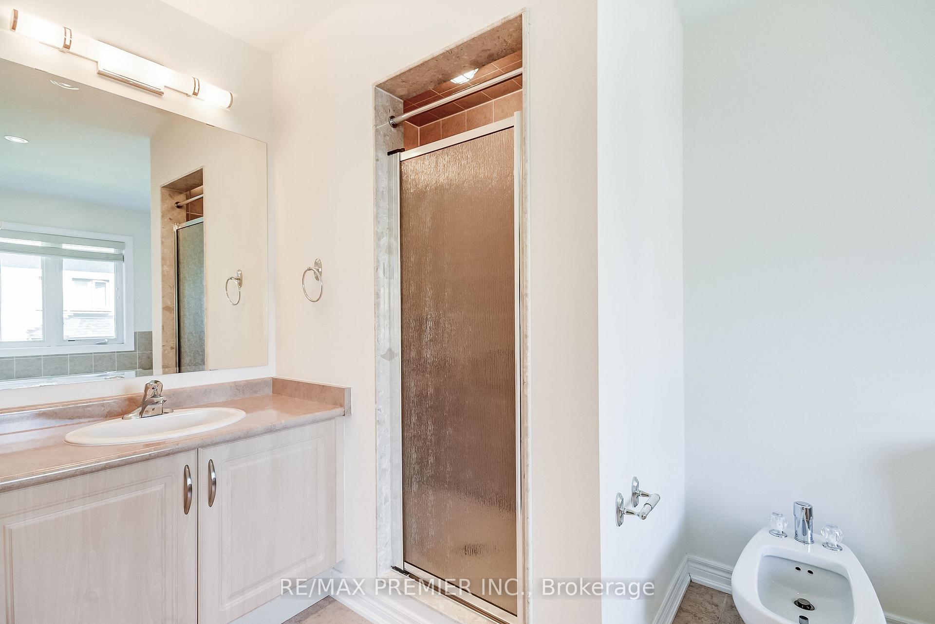 Photo 33 of 246 Hansard Drive, Vaughan, Vellore Village — HOMEH
