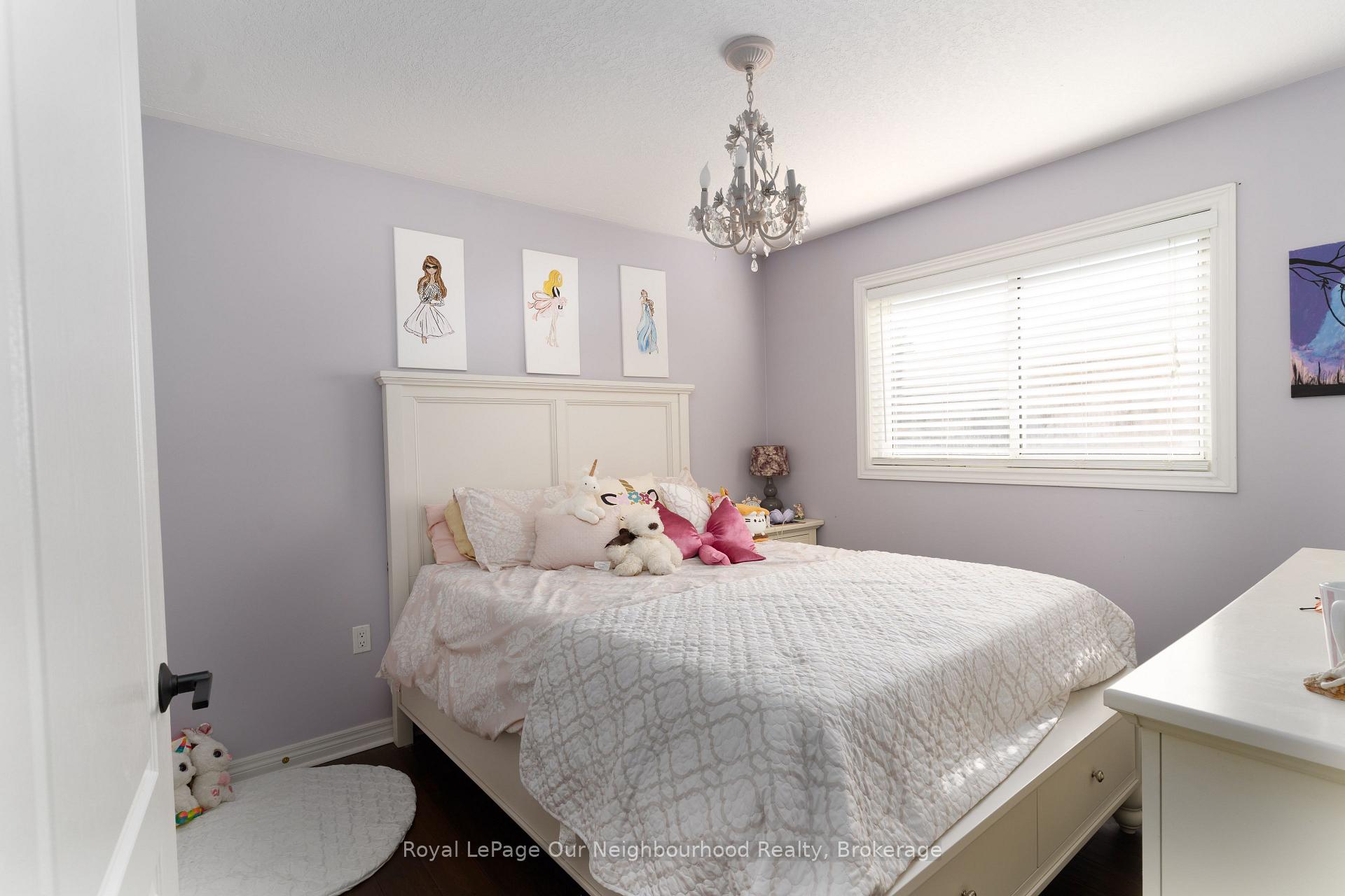Photo 13 of 99 Sweetnam Drive, Kawartha Lakes, Lindsay — HOMEH