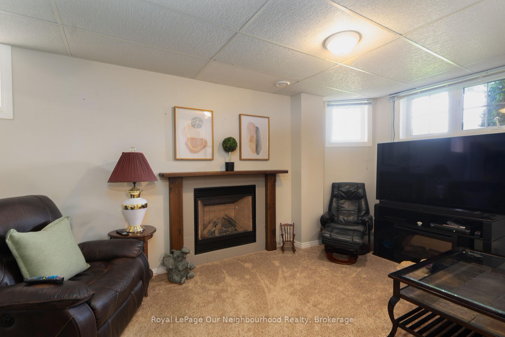 Photo 17 of 99 Sweetnam Drive, Kawartha Lakes, Lindsay — HOMEH