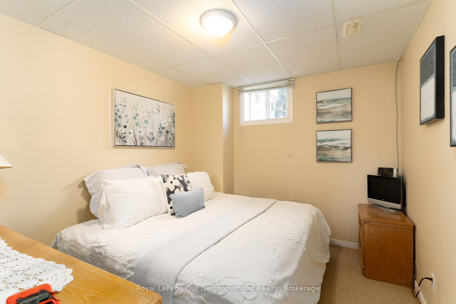 Photo 21 of 99 Sweetnam Drive, Kawartha Lakes, Lindsay — HOMEH