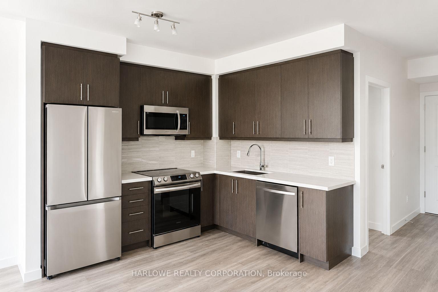 Photo 1 of Unit 1607, 105 Oneida Crescent, Richmond Hill, Langstaff — HOMEH